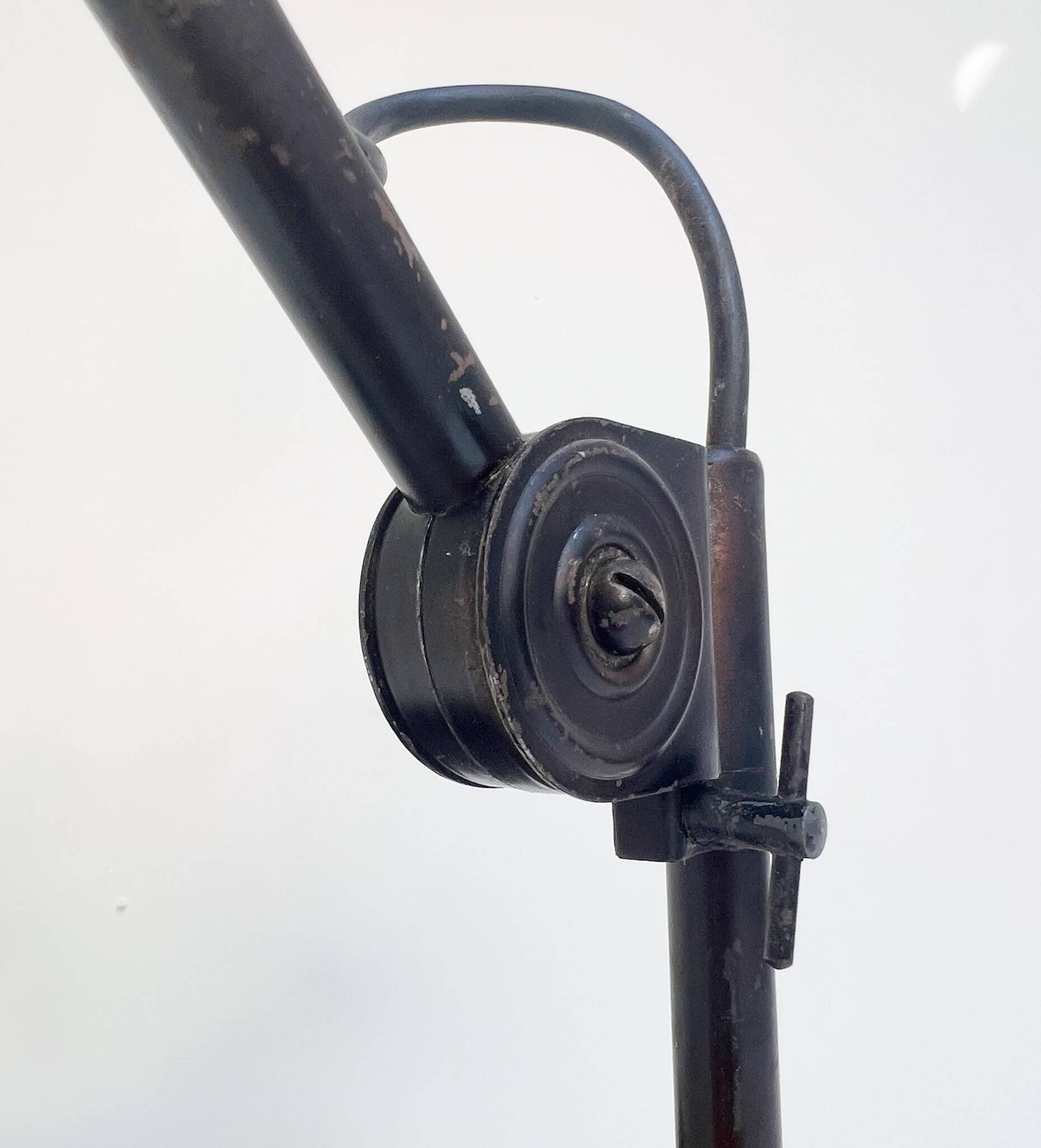 Industrial in height to be adjusted vintage clamp lamp from the 1970s