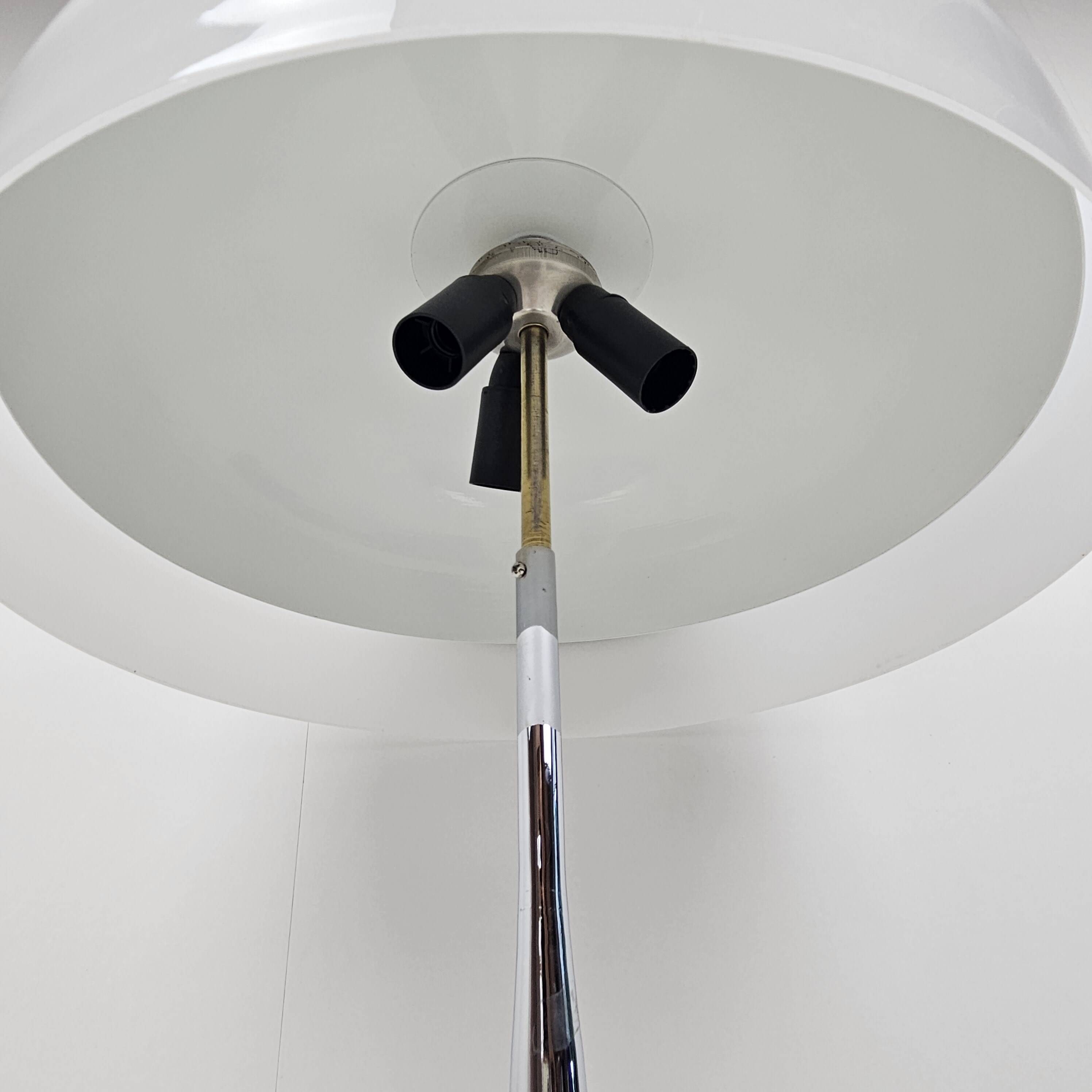 Lampe à poser champignon en métal chromé, Italie 1970