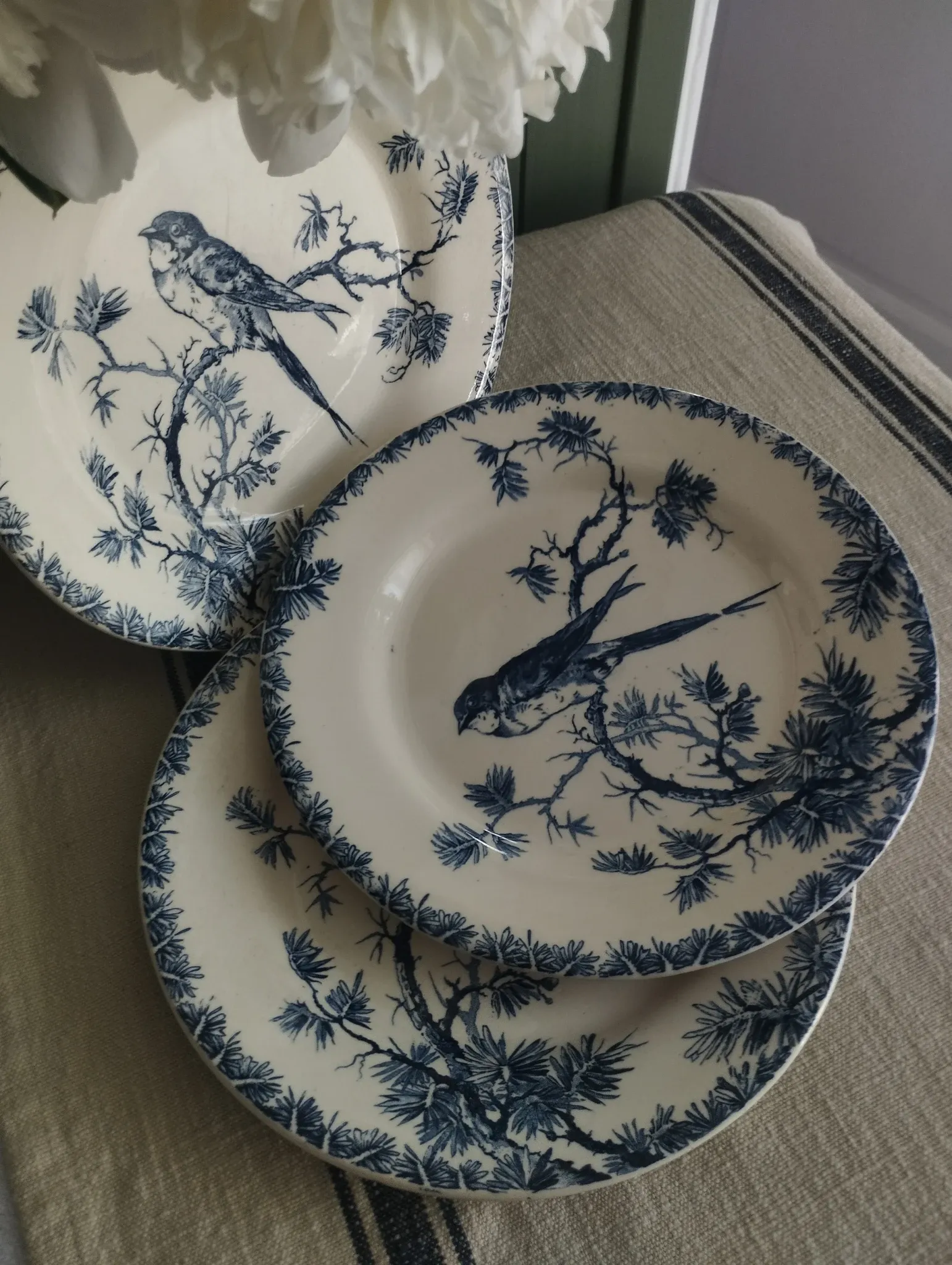 Gien "Provençal" - Set of 3 flat plates Ø 23 cm swallows