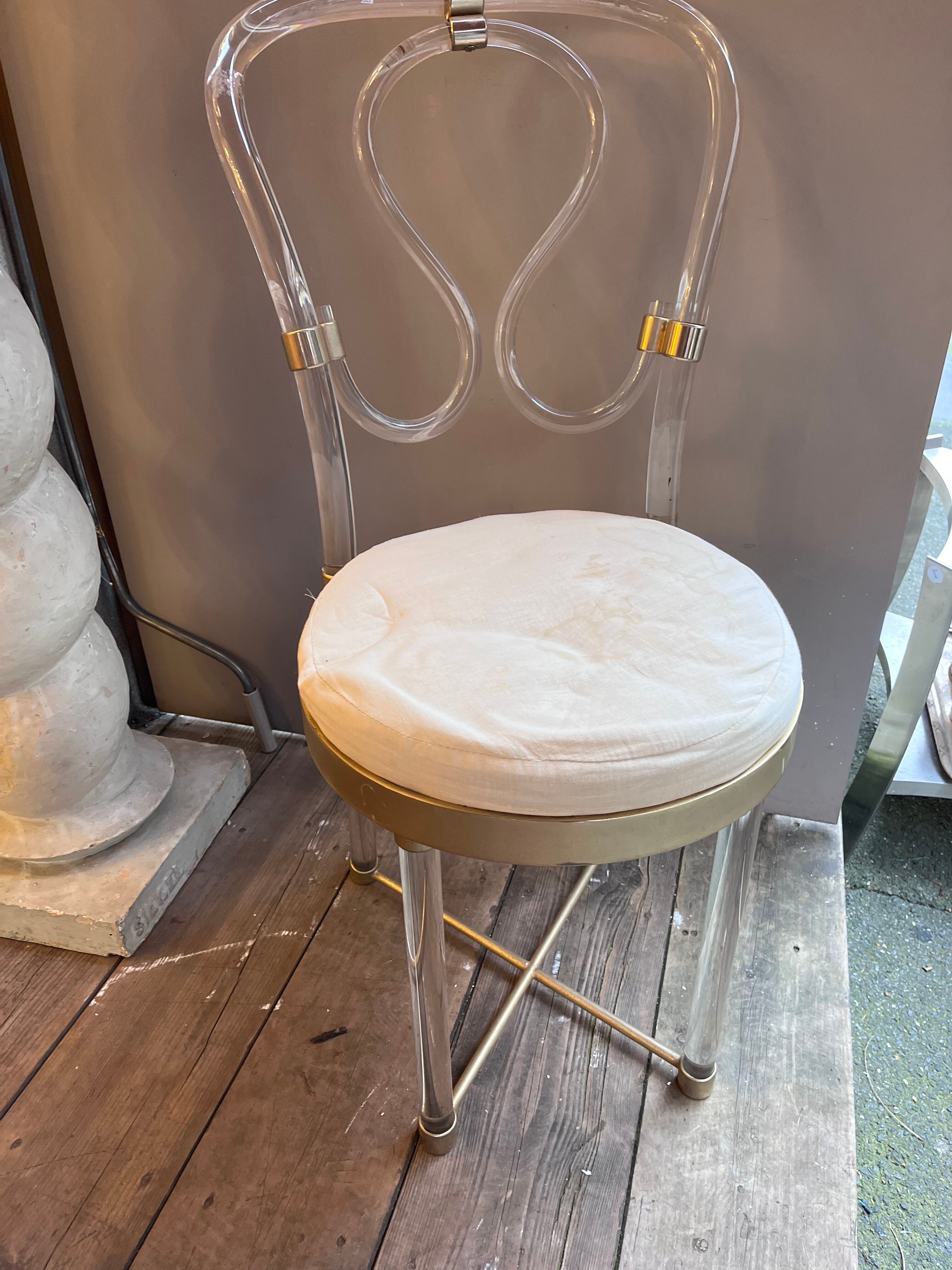 Chaise bistrot plexiglass vintage 1970