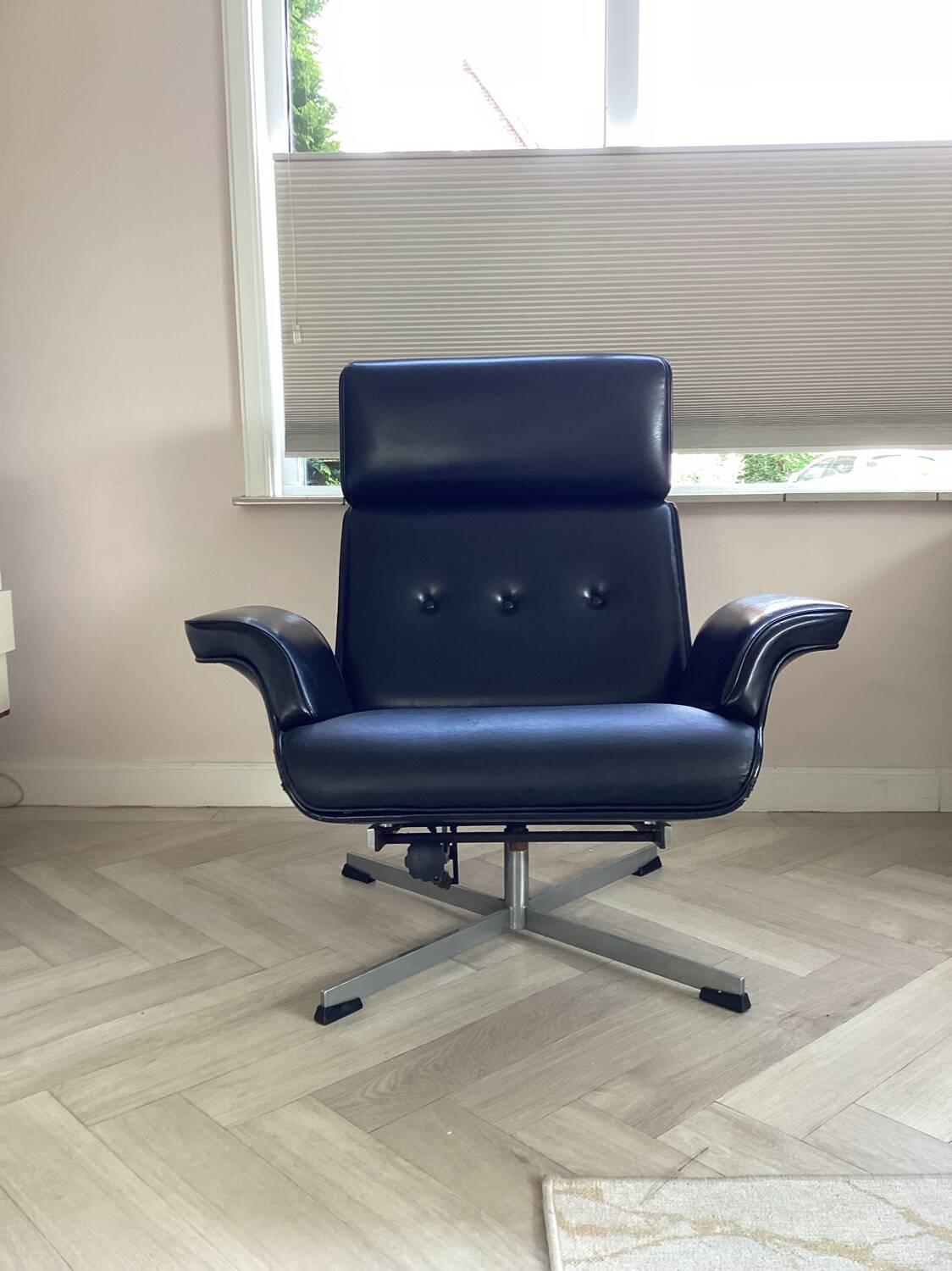 Lounge chair 1960 Dutch skai made
