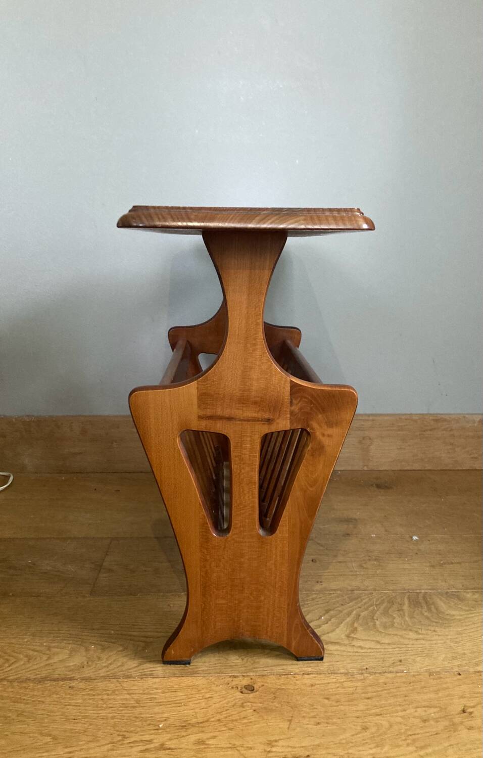 Vintage magazine rack with shelf, Solid cherry wood side table from the 1990s