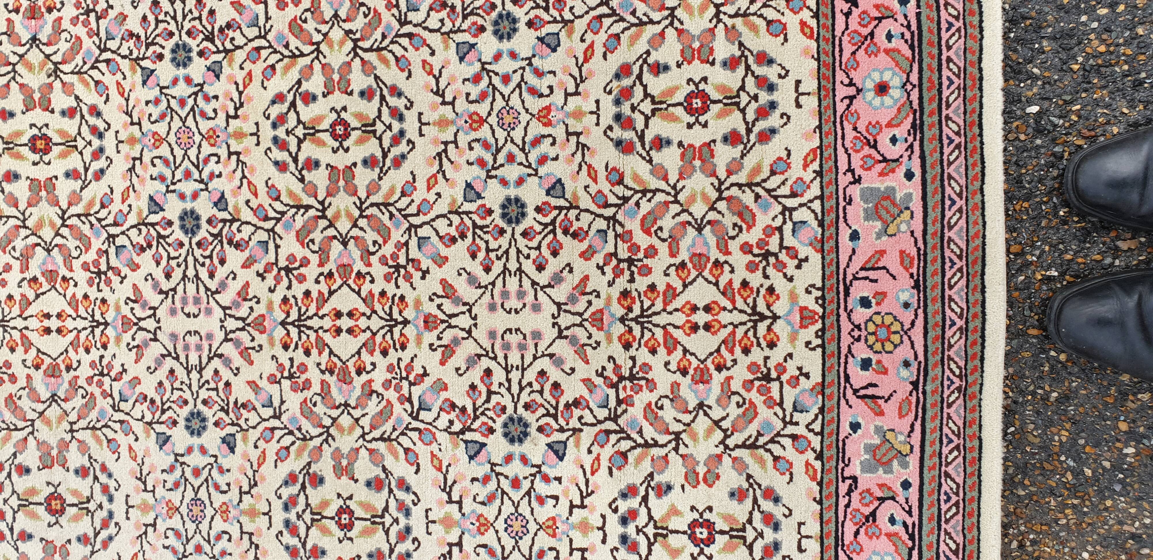 Traditional Persian carpet, 132x168 cm