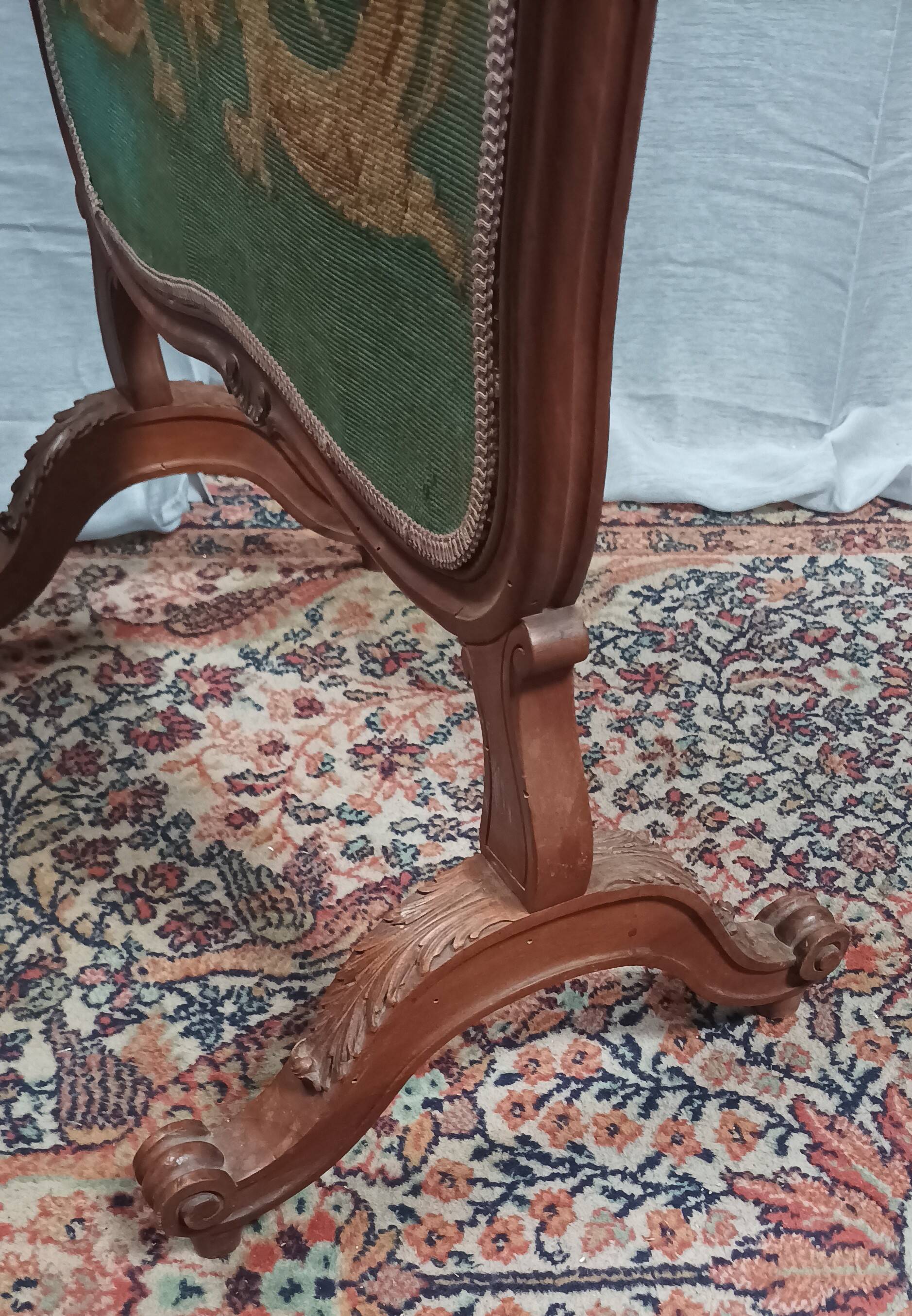 Rocaille Cherry Fire Screen