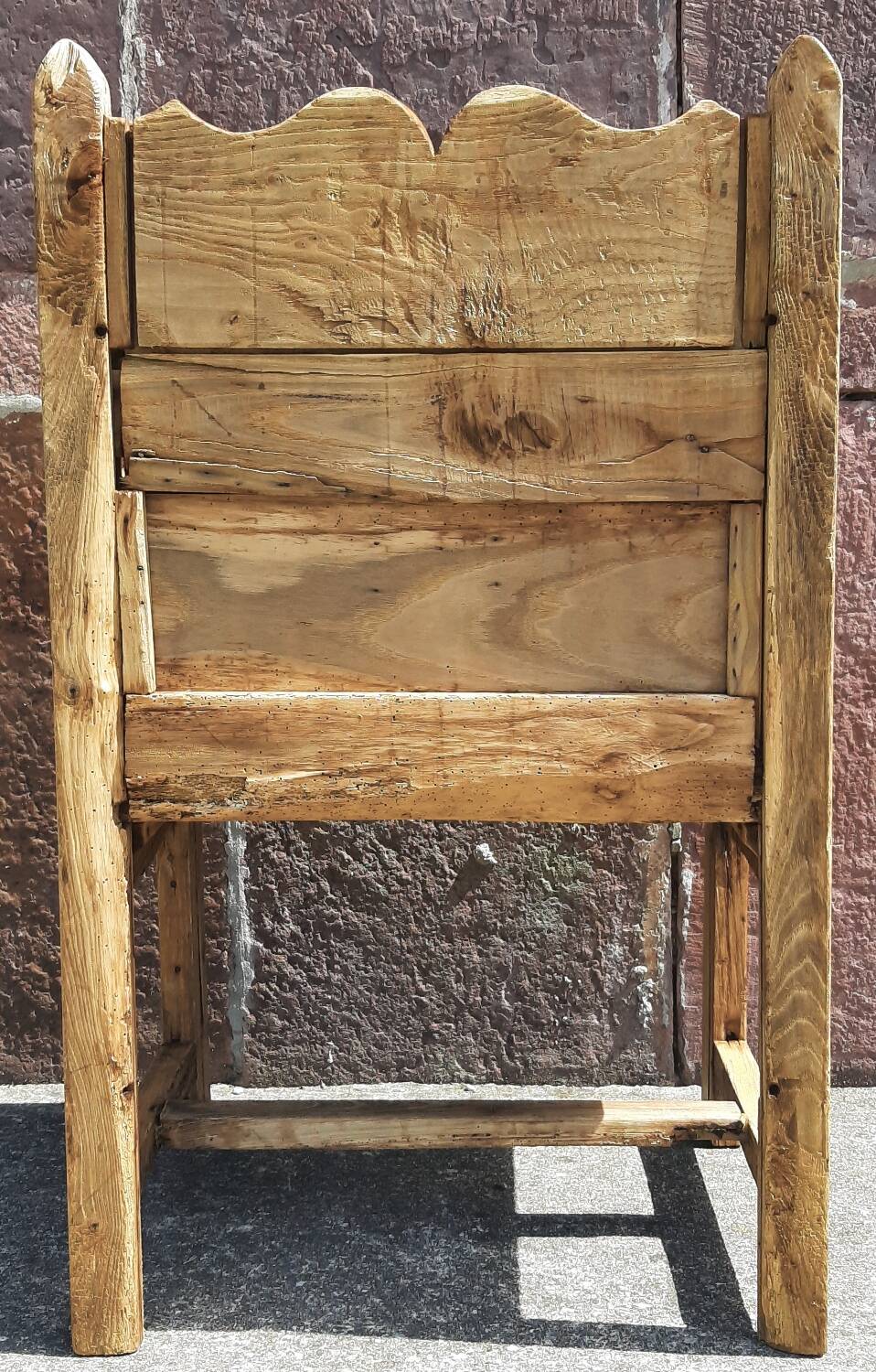 Fauteuil, chayère ou trône en bois, début 19ème siècle.