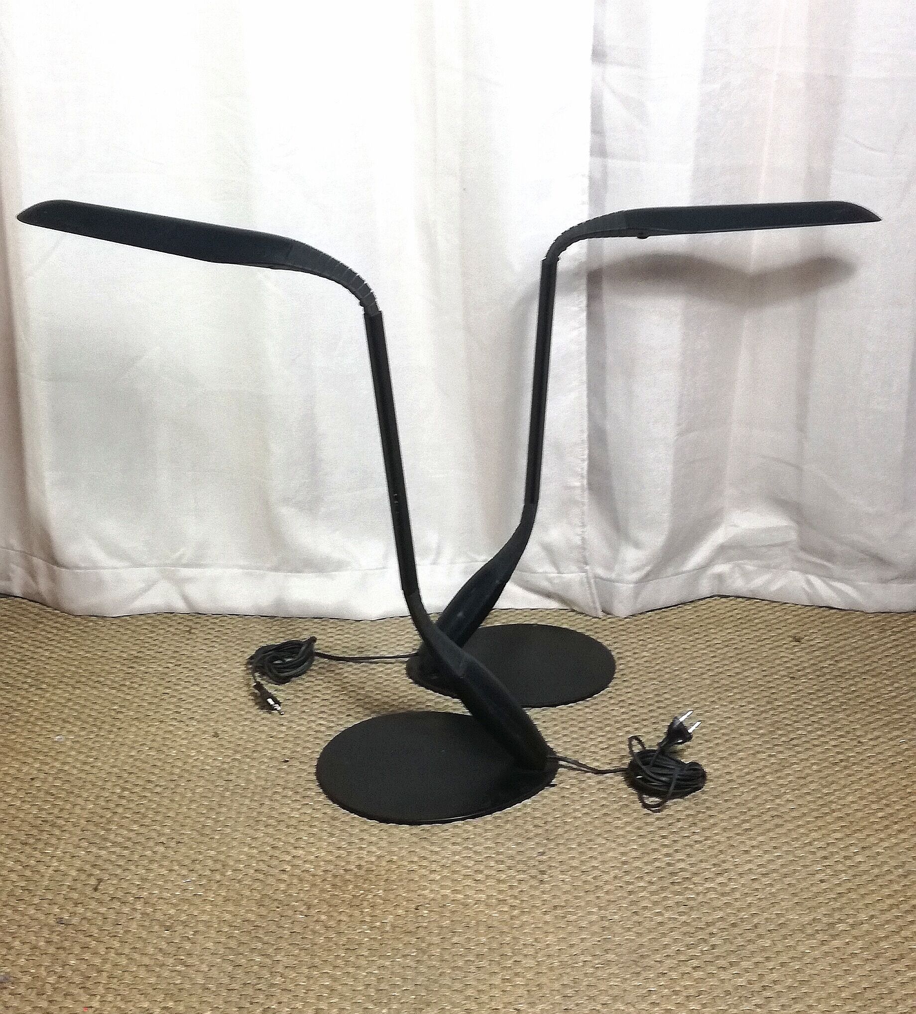 Pair of Cobra Manade 80s design lamps