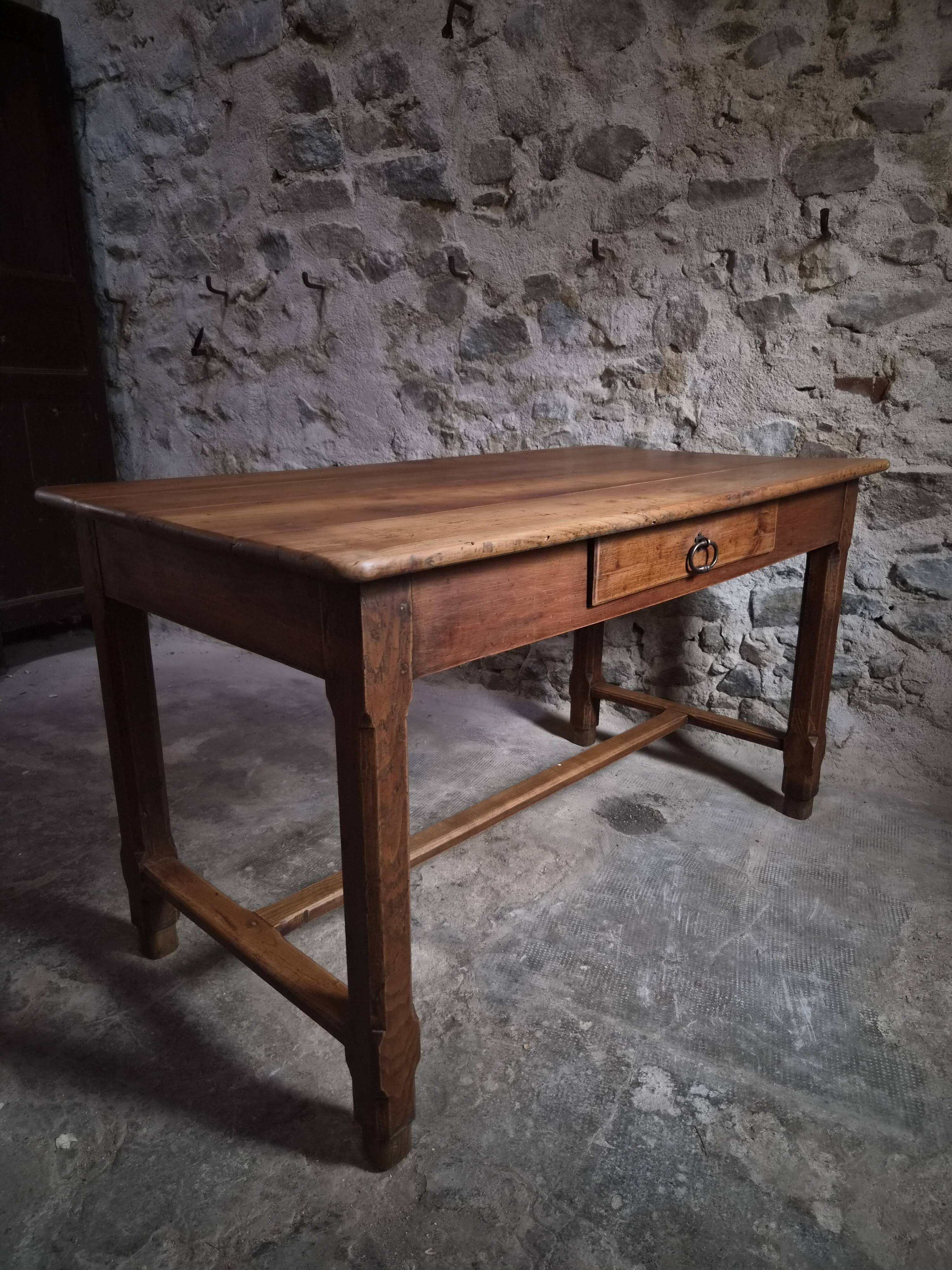 Old farmhouse table in French cherry wood | Auvergne | Circa 1750–1800