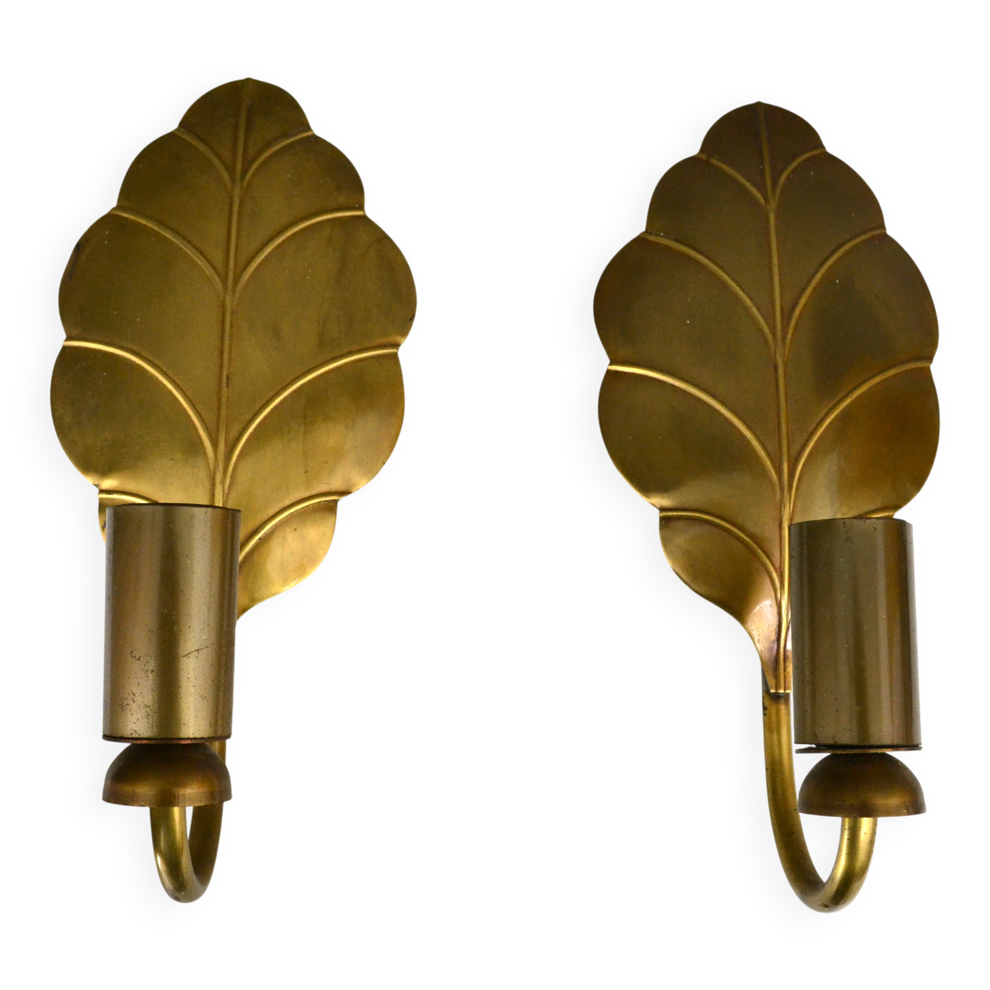 Pair of brass leaf wall lights from the 1970s.