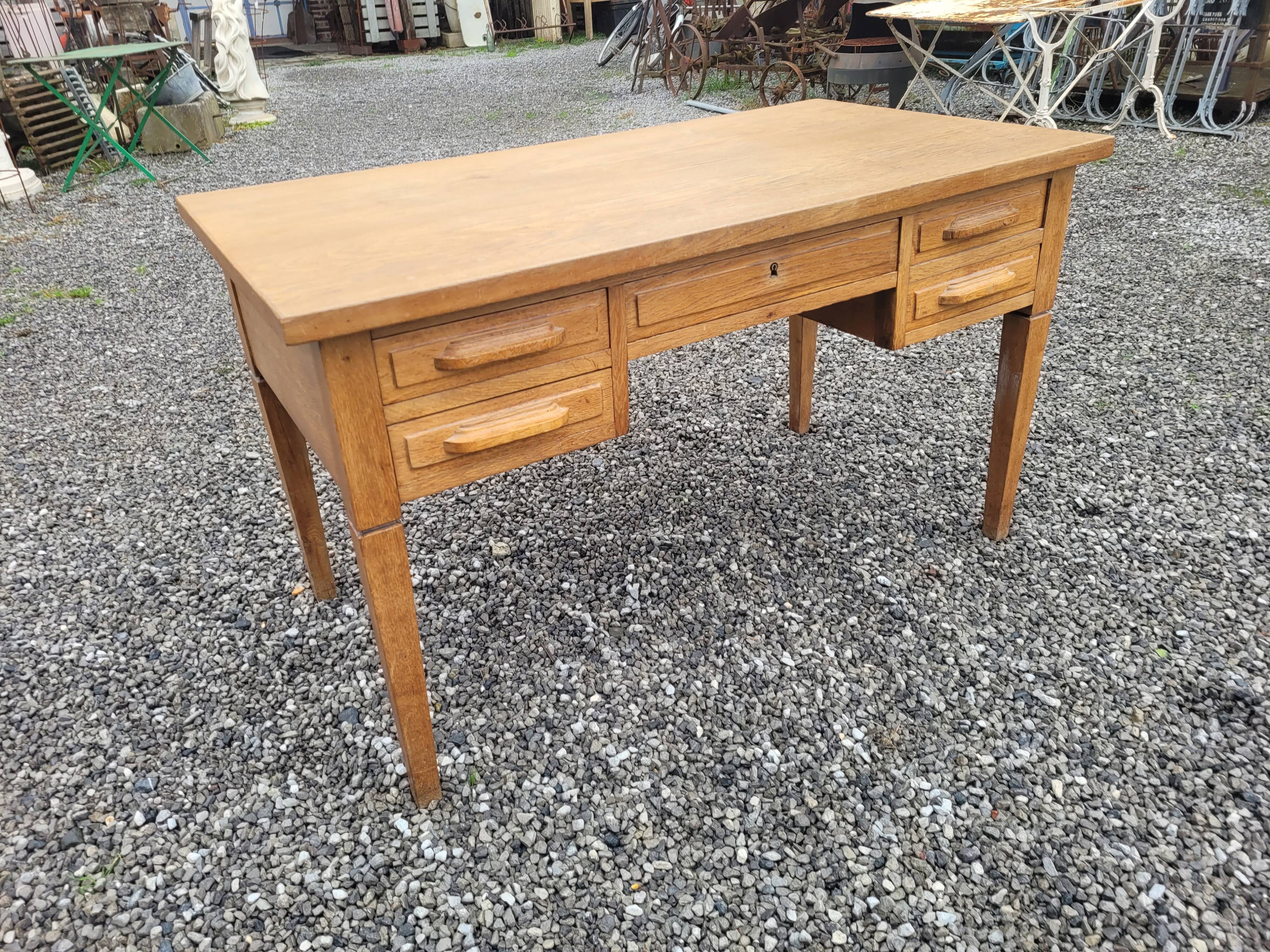 Flat oak desk with drawers, 130×70cms