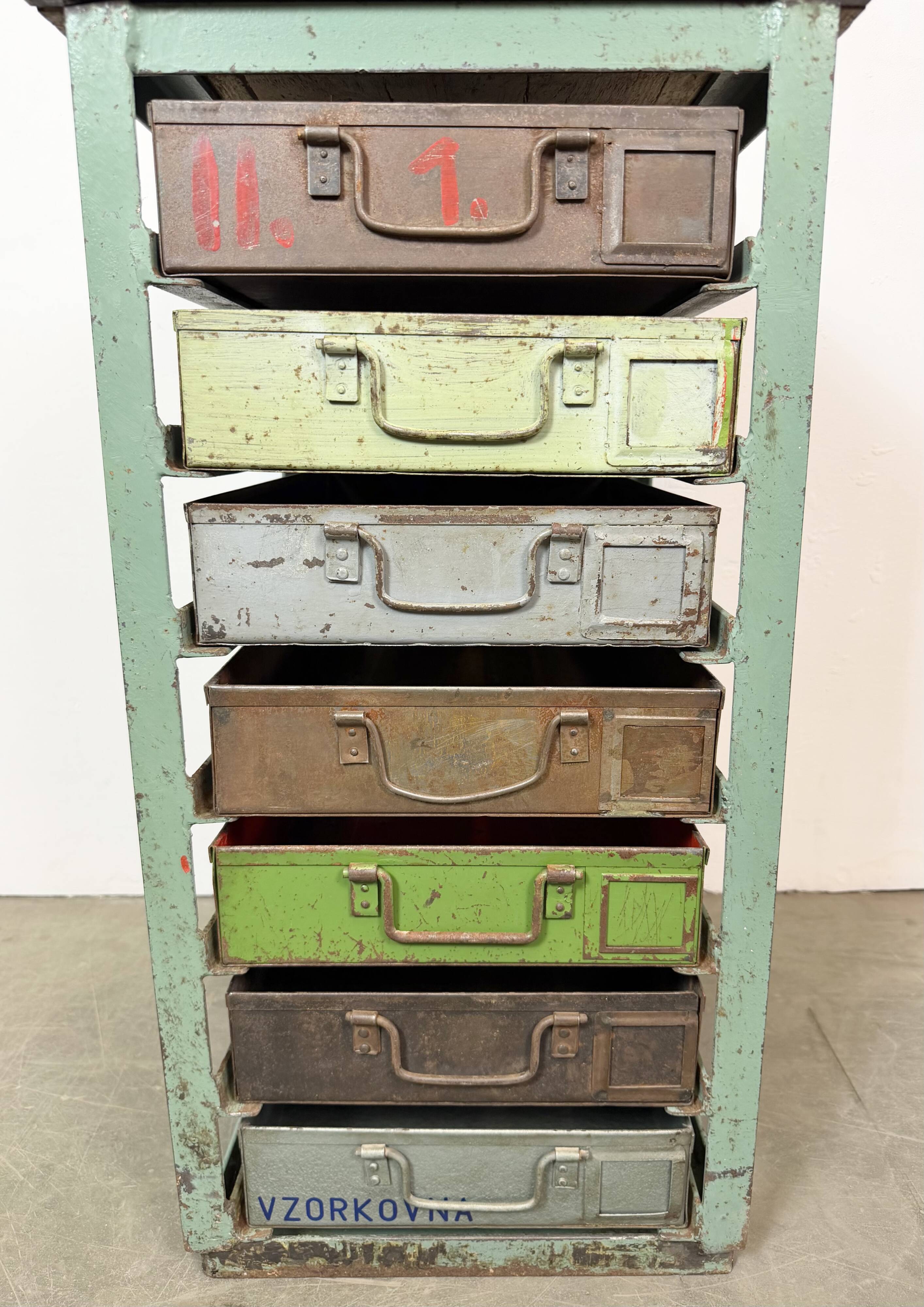 Commode industrielle en fer vert, années 1950
