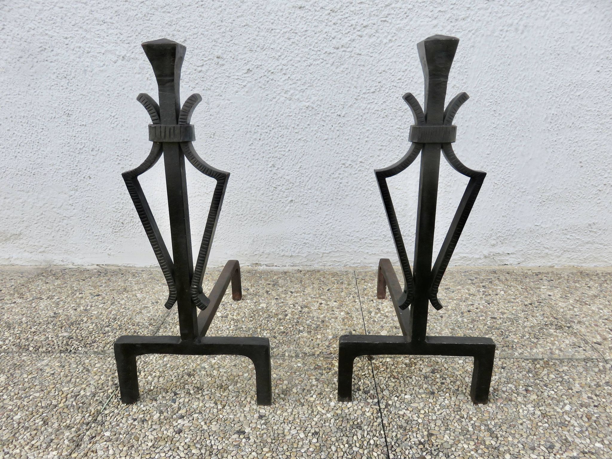 Wrought iron hammered gates in the style of Subes or Poillerat, 1950s.