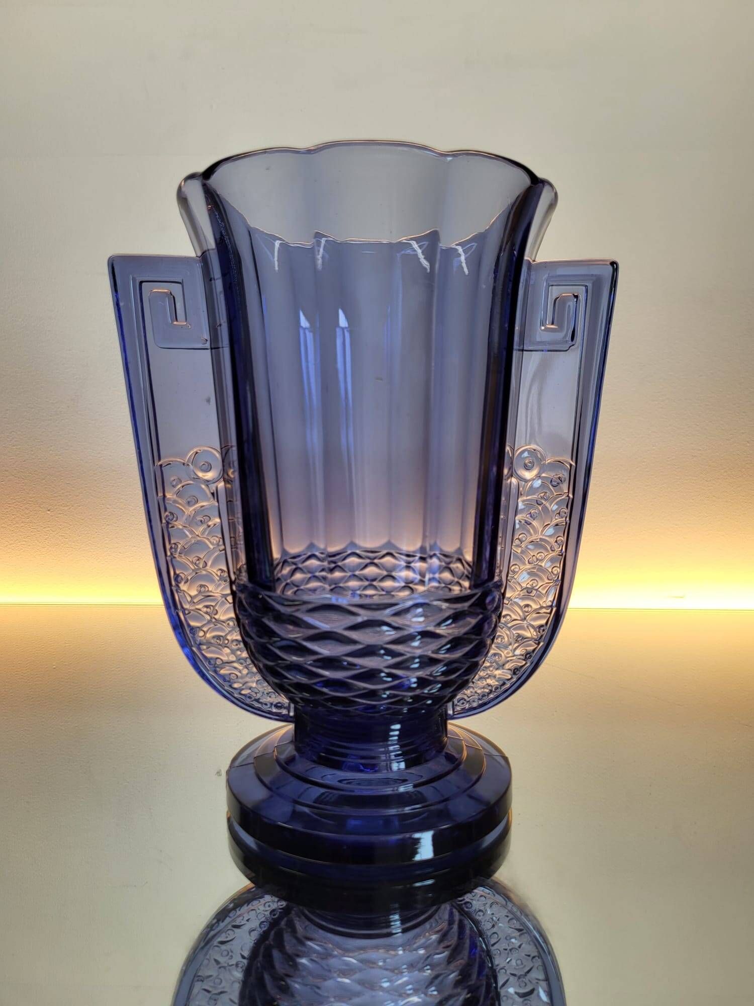 Val Saint Lambert Art deco vaas, serie Luxval model Romeo lila kleur België