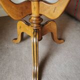 Round coffee table