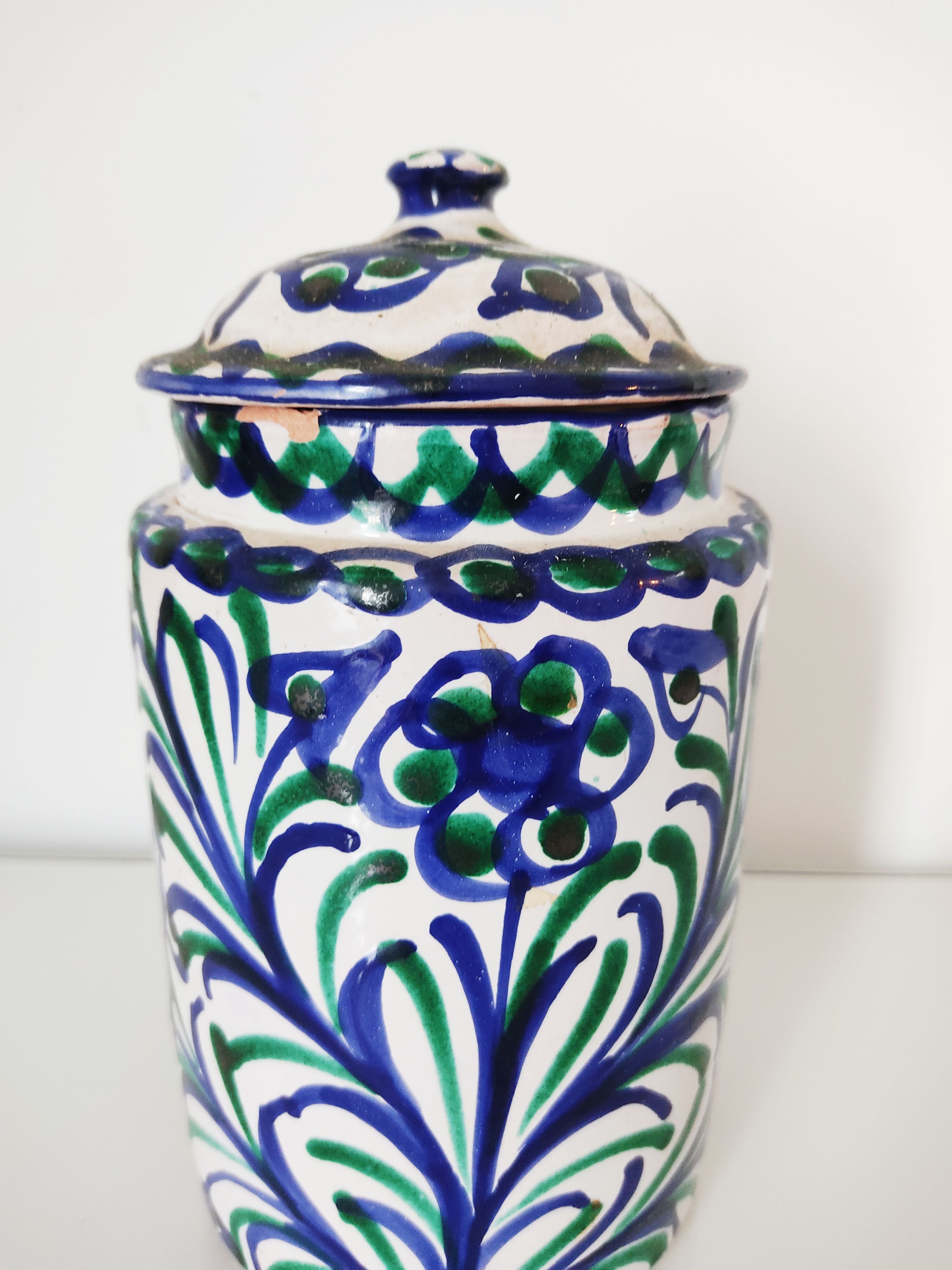 Oriental covered pot decoration flowers birds