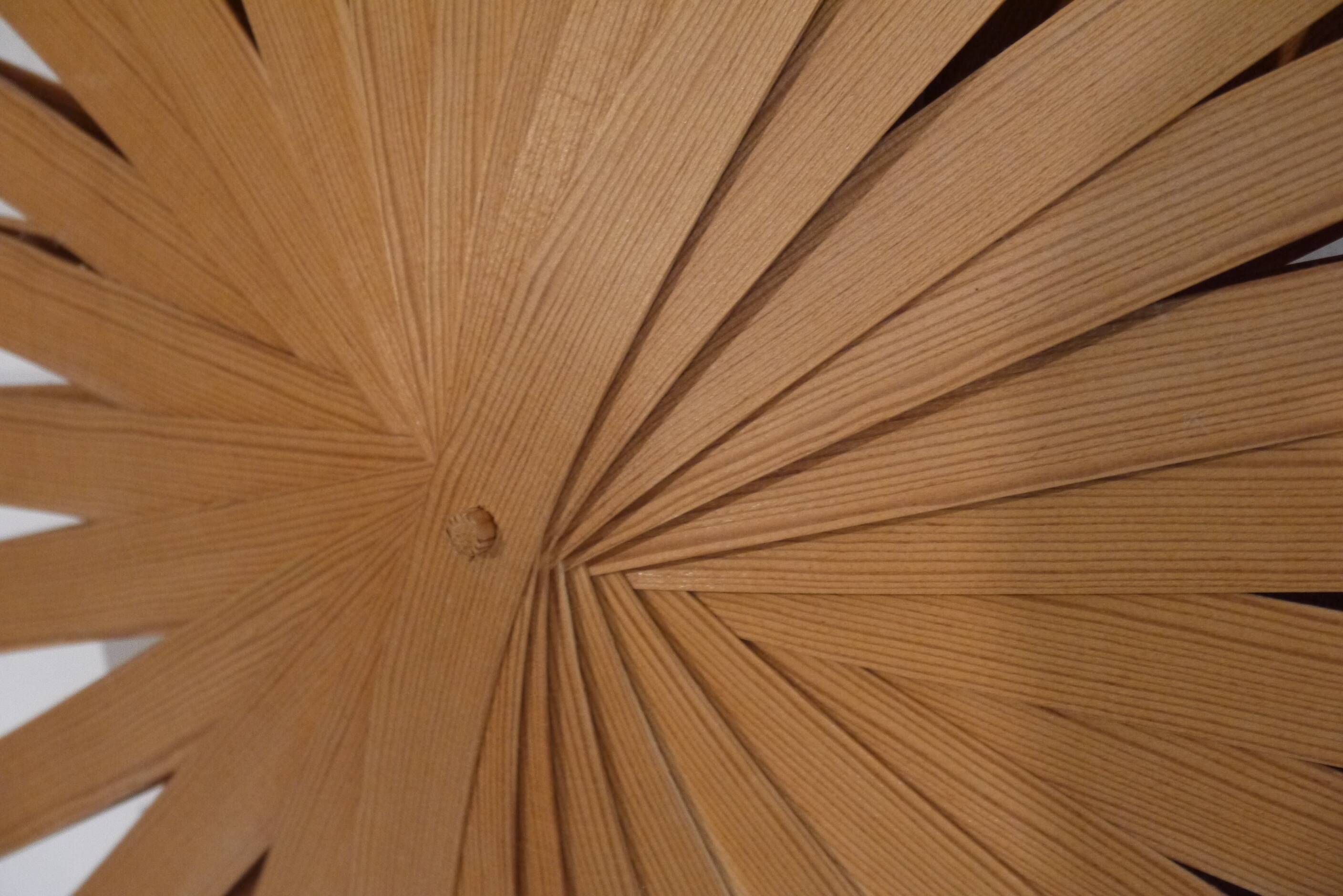 Applique soleil en bois 1960