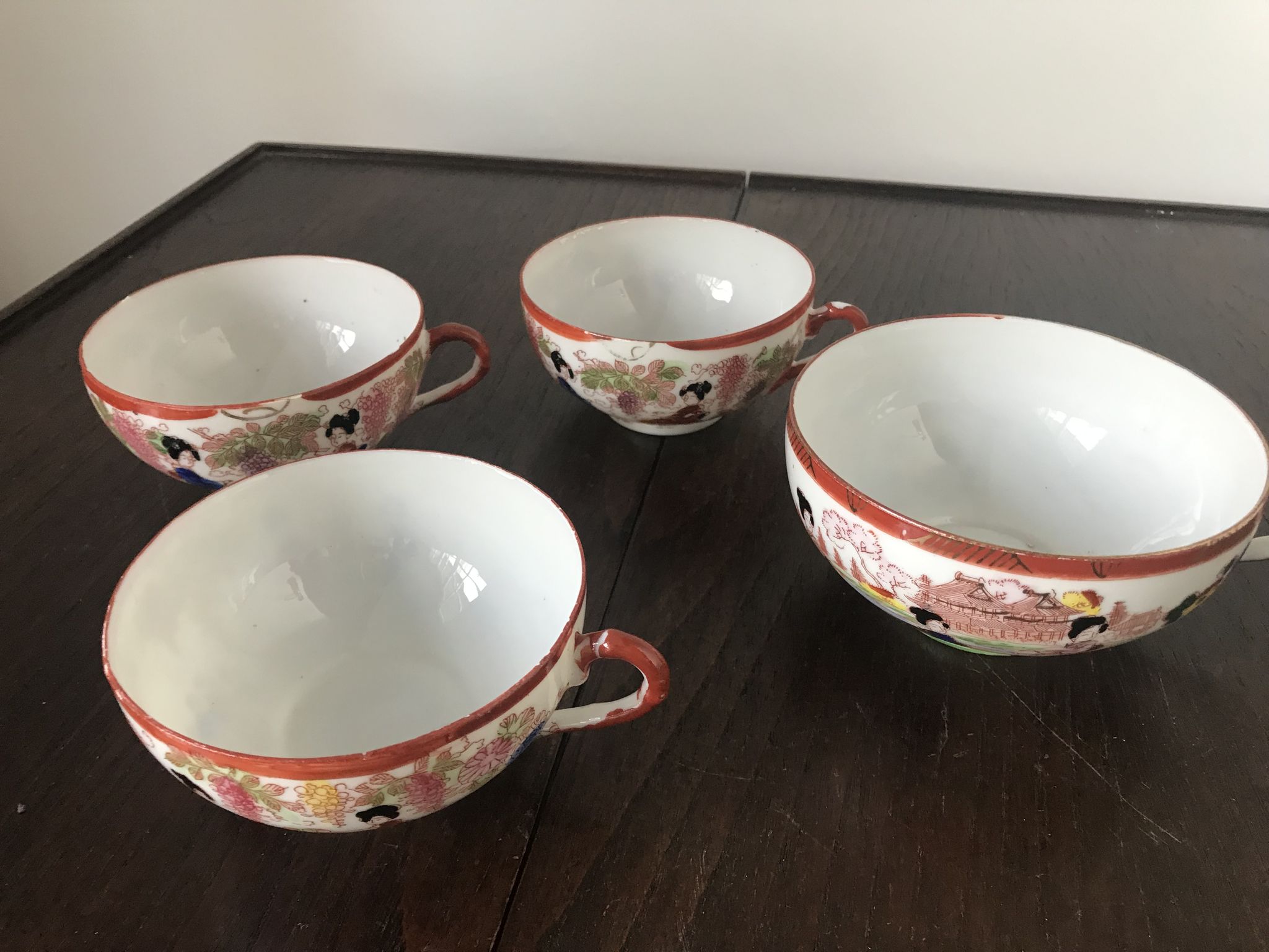 Lot de 4 tasses Porcelaine Japonaise