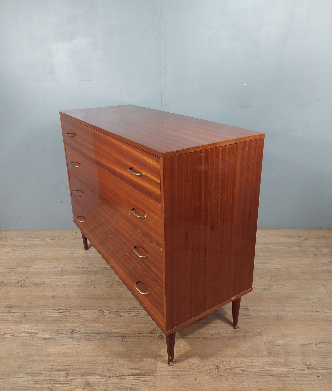 Vintage mahogany veneer chest of drawers