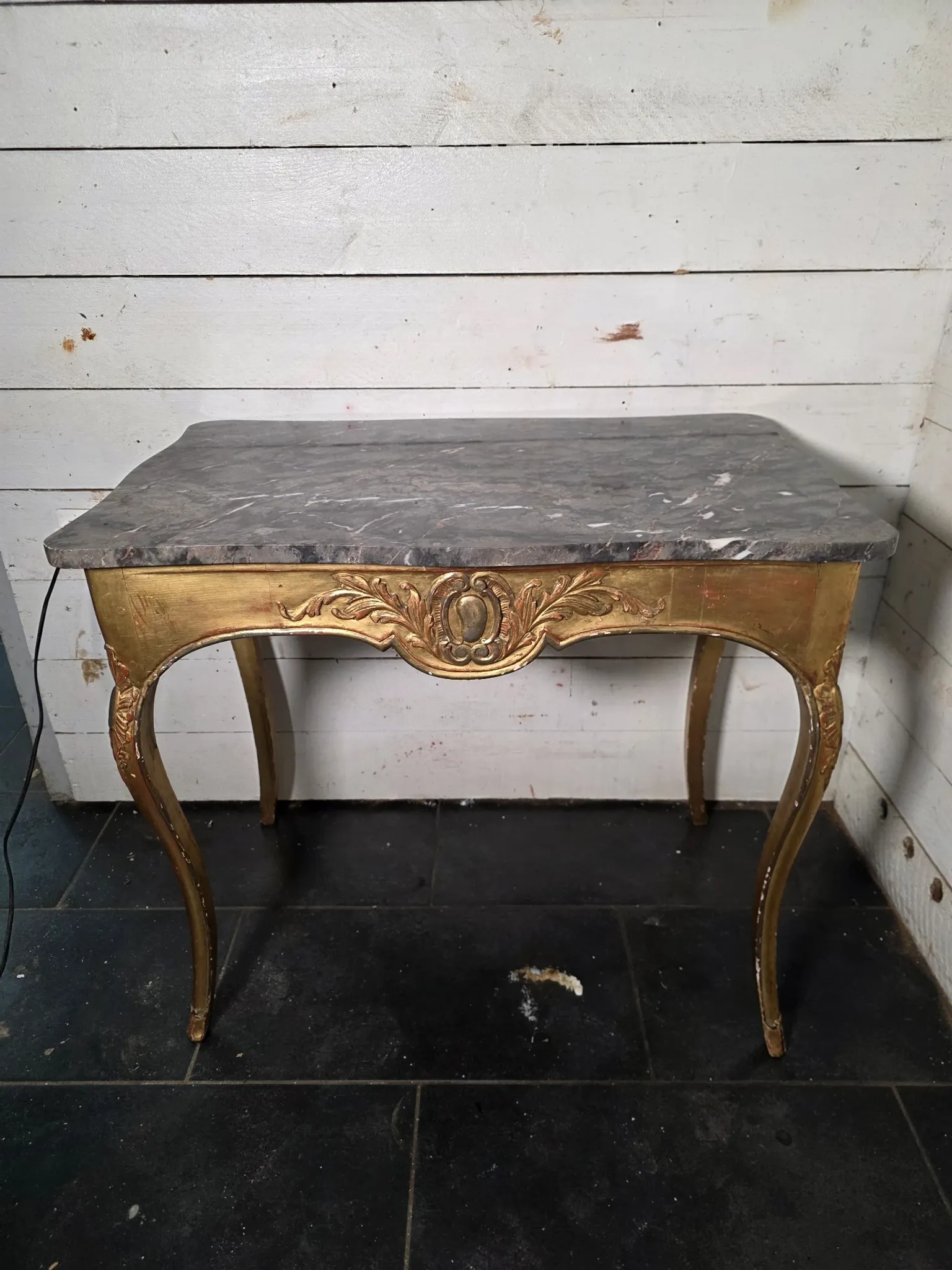 Console/table de milieu style Louis XV doré XIXè 