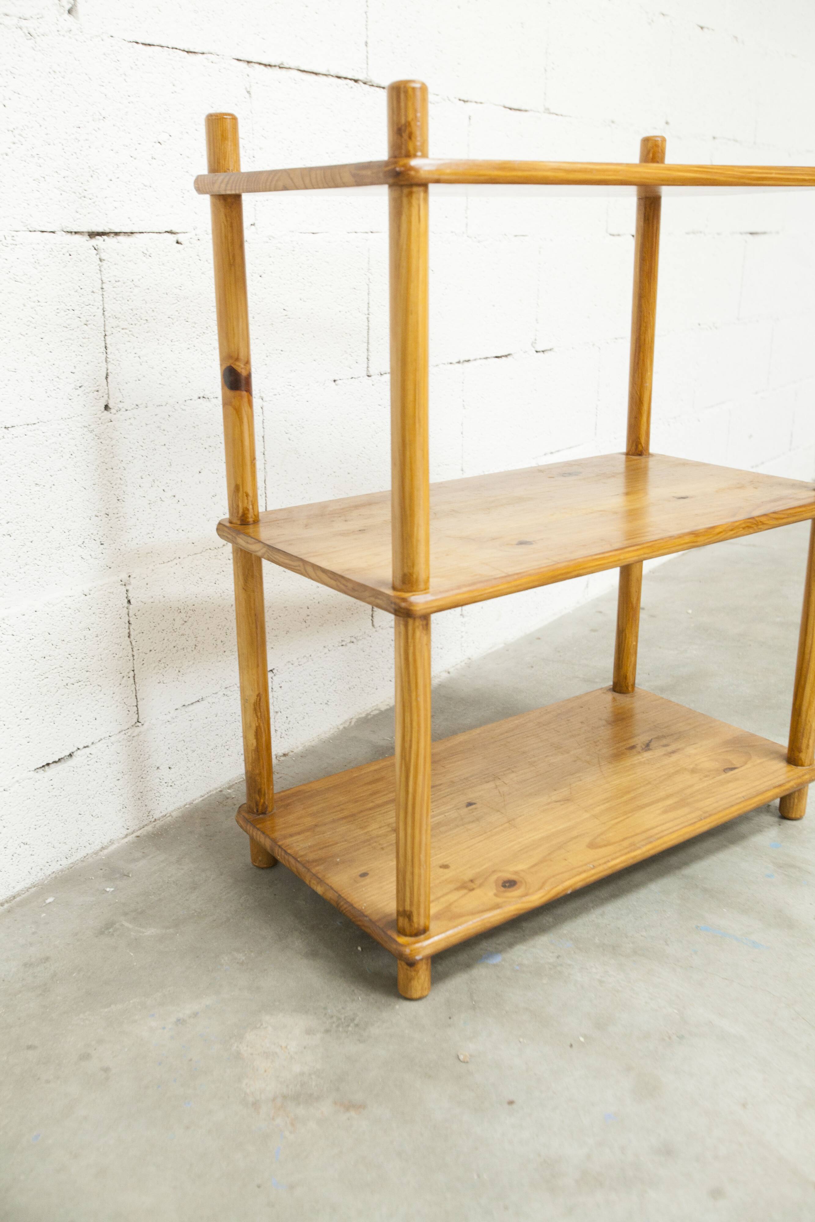 Scandinavian rectangular shelf from the 1960s, made of solid pine with round pencil legs.