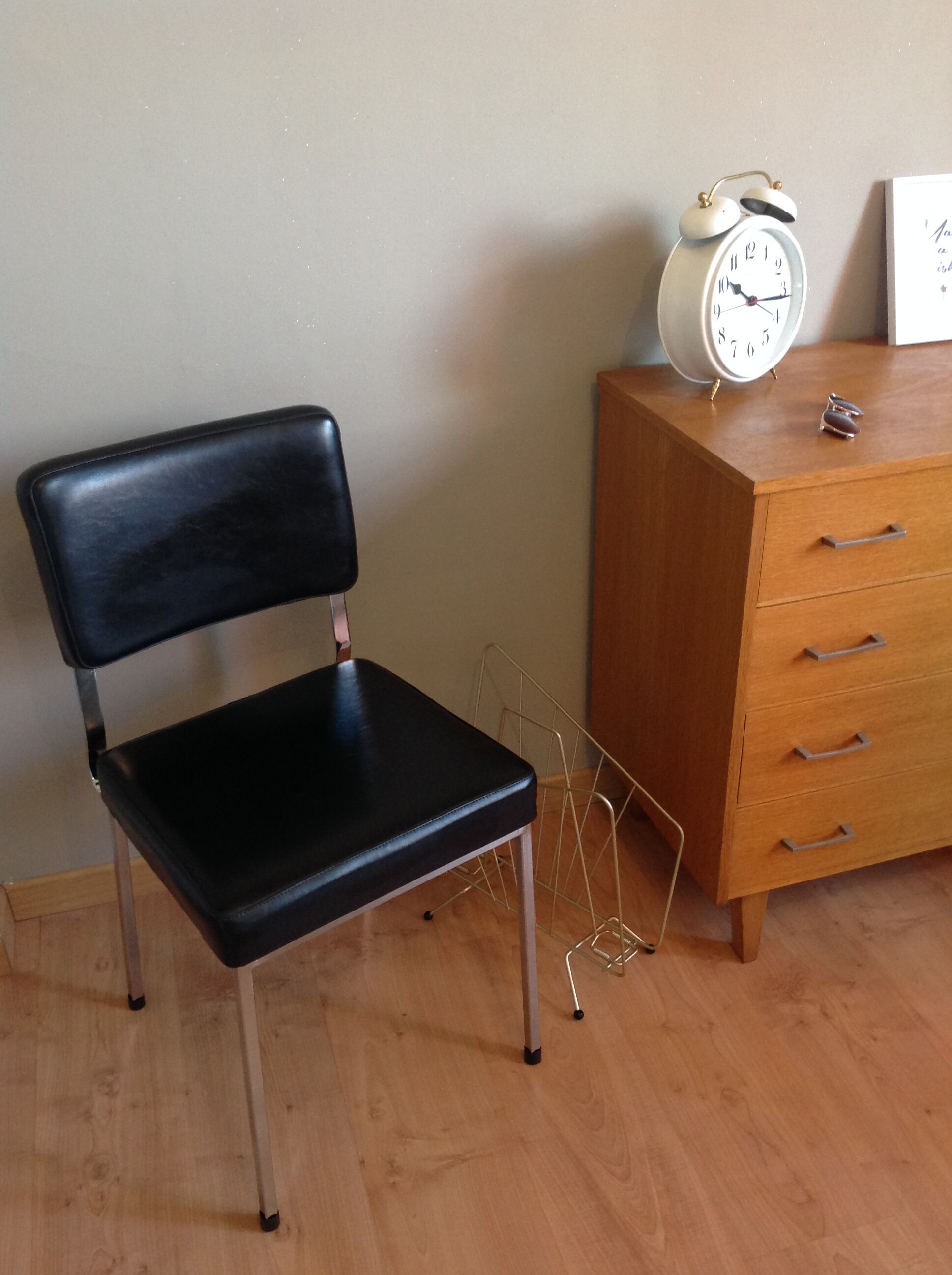 Chair in faux black leather and chrome metal / vintage 60-70s