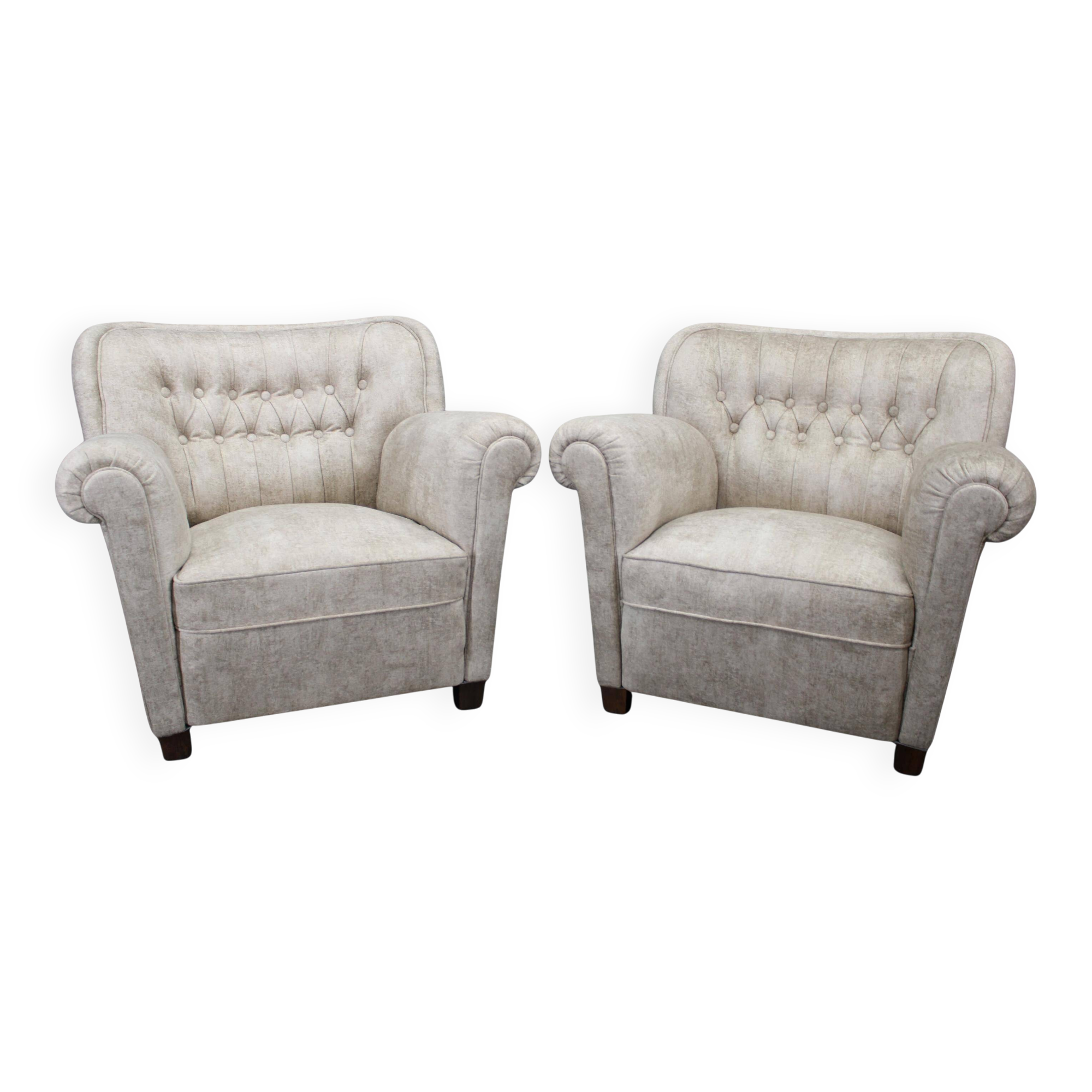 Pair of Art Deco club armchairs, Czechoslovakia, 1940s