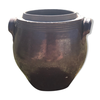 Vintage sandstone pot