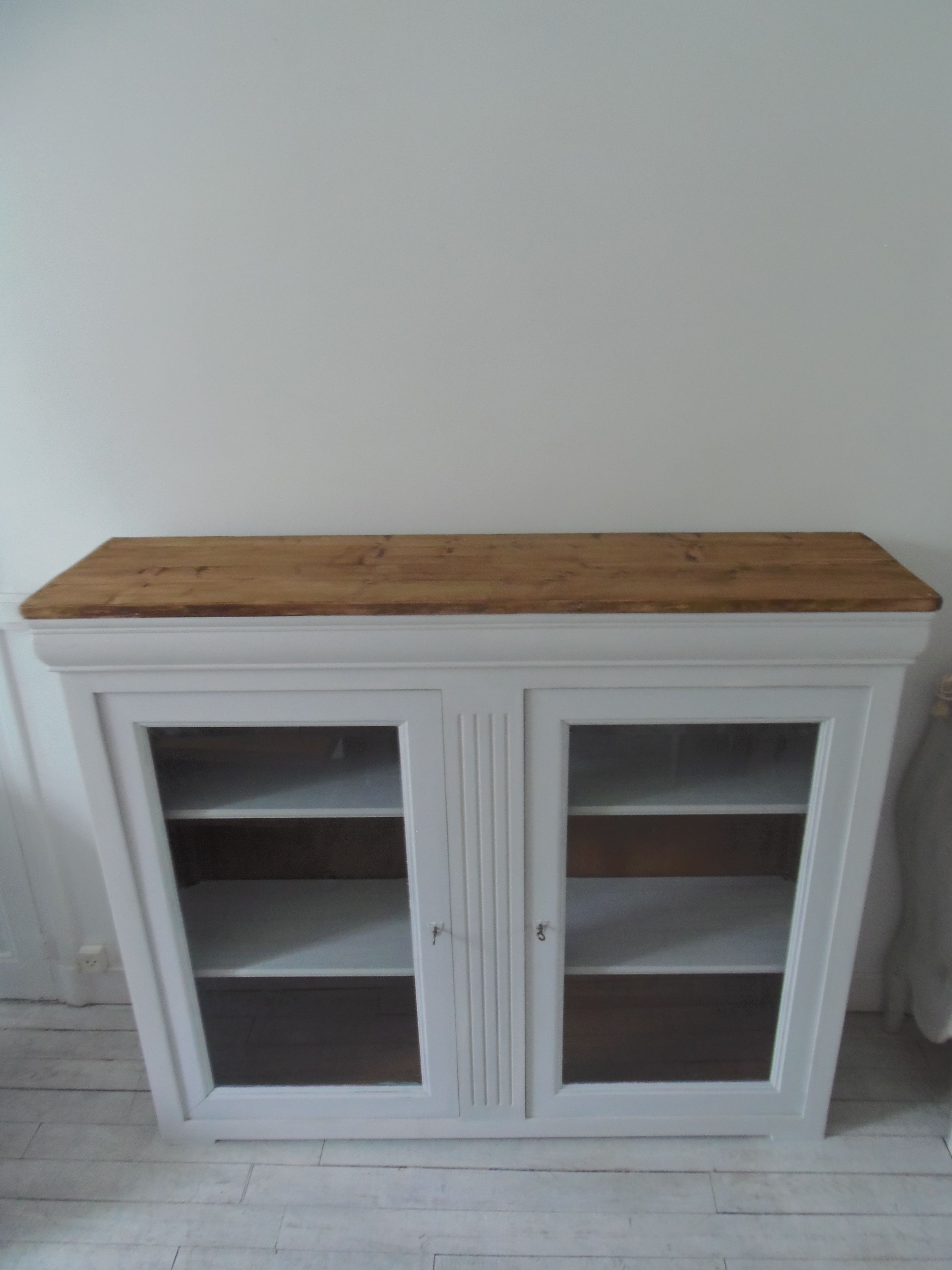 Showcase, bookcase, dresser style louis philippe patinated pearl gray, 2 glass doors.