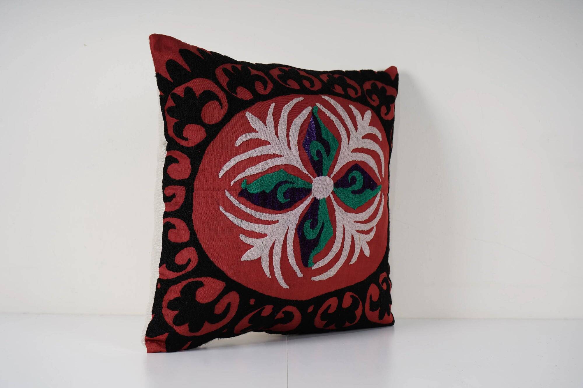 Housse de coussin brodée vintage 51x51 cm
