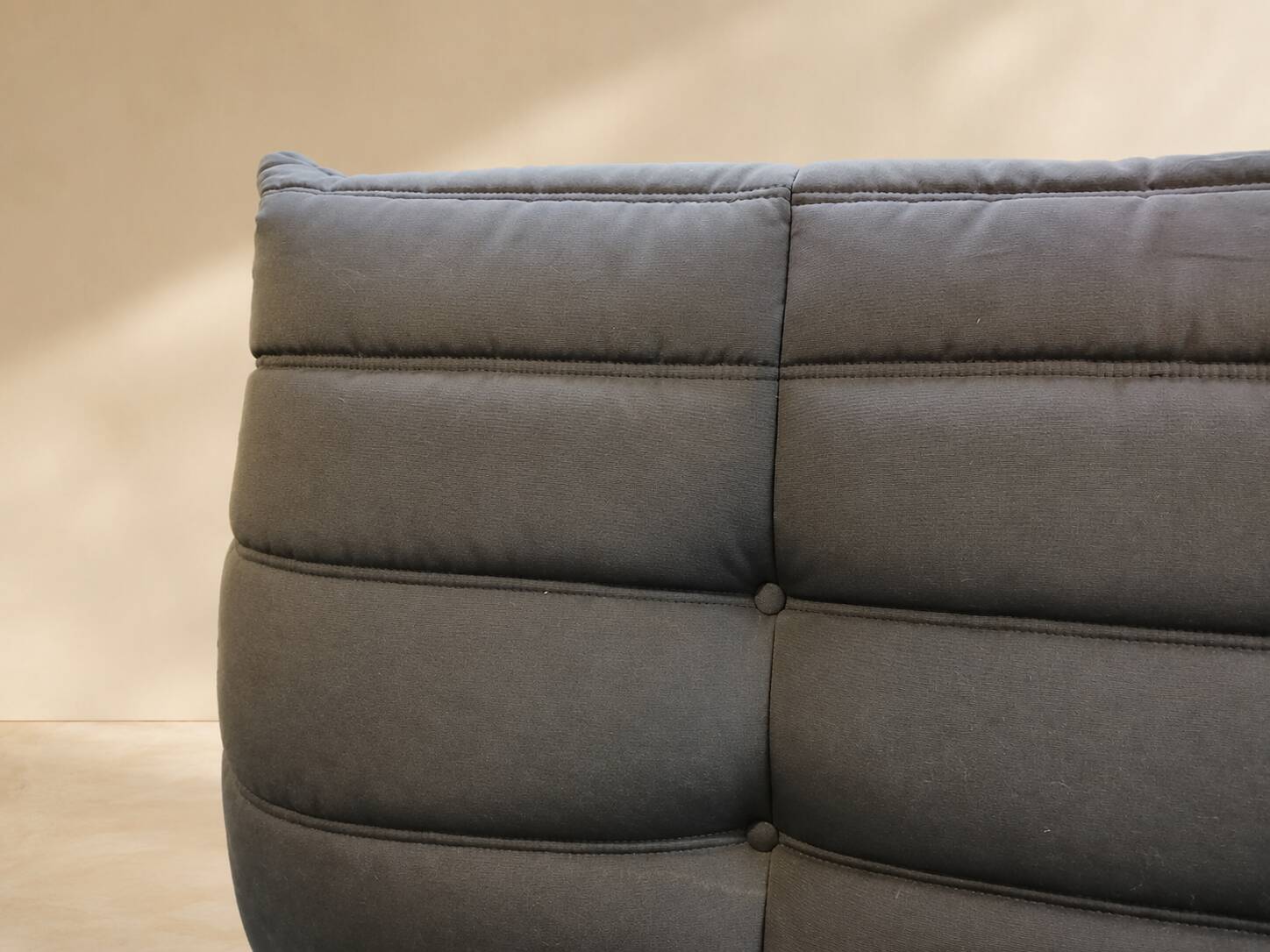 Togo 2-Seater Sofa Ligne Roset - Michel Ducaroy