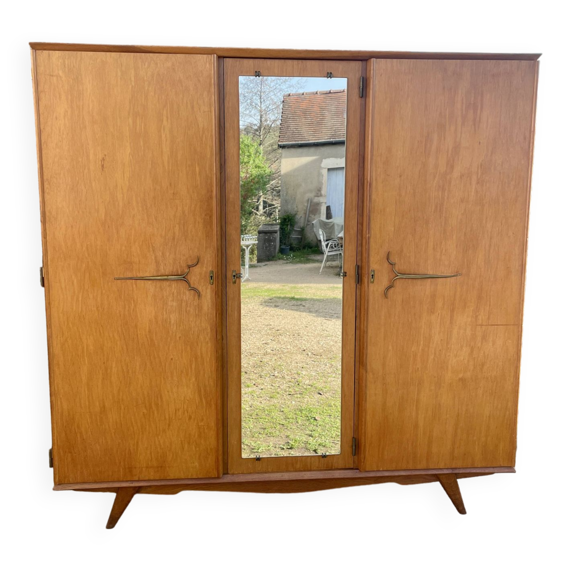 Armoire en chêne 3 portes miroir pieds compas