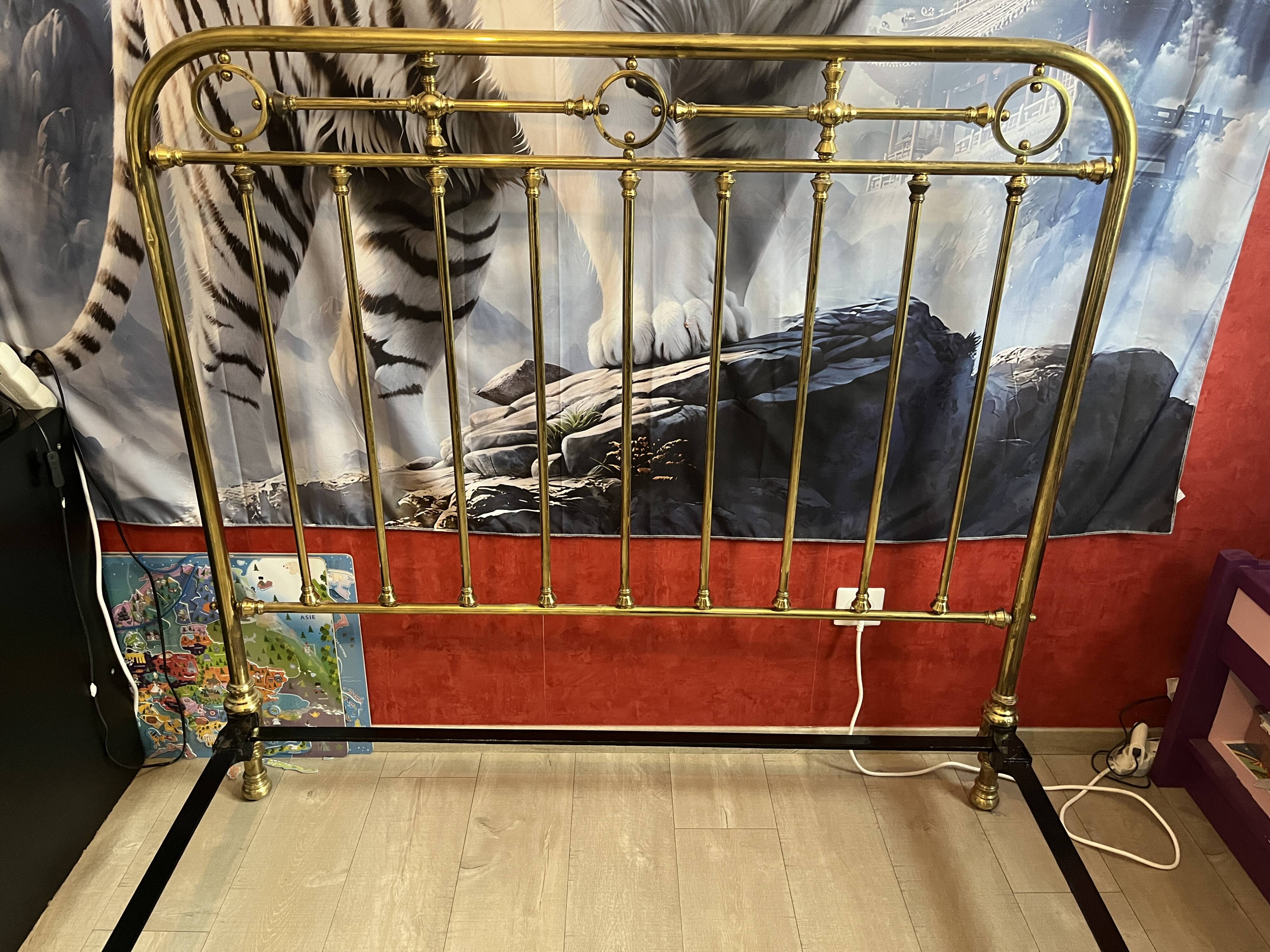 Cadre de lit en laiton