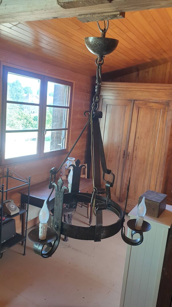 Lustre brutaliste en fer forgé