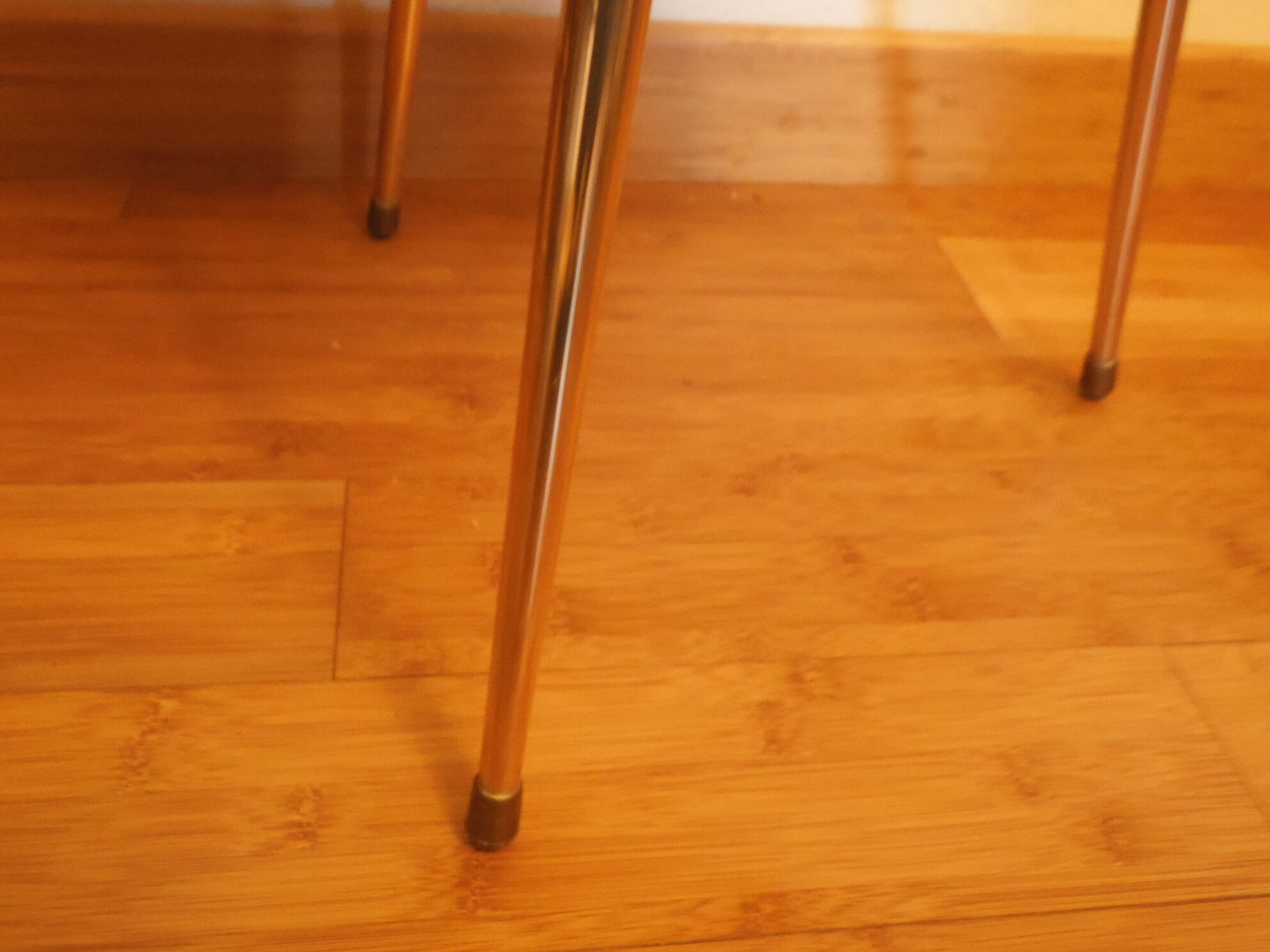 Stool wig, feet 70's compass