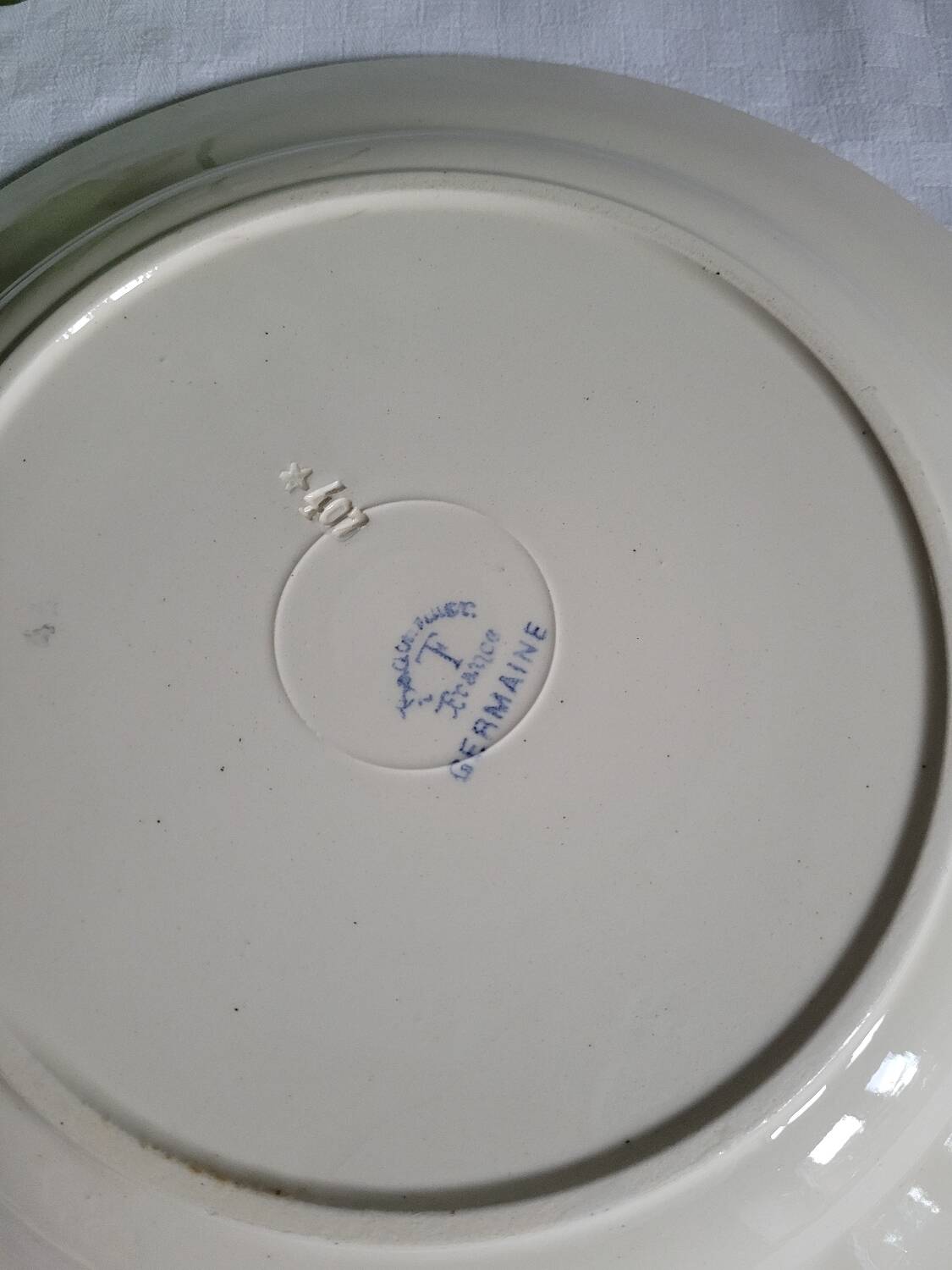 Large serving plate Germaine de Badonviller