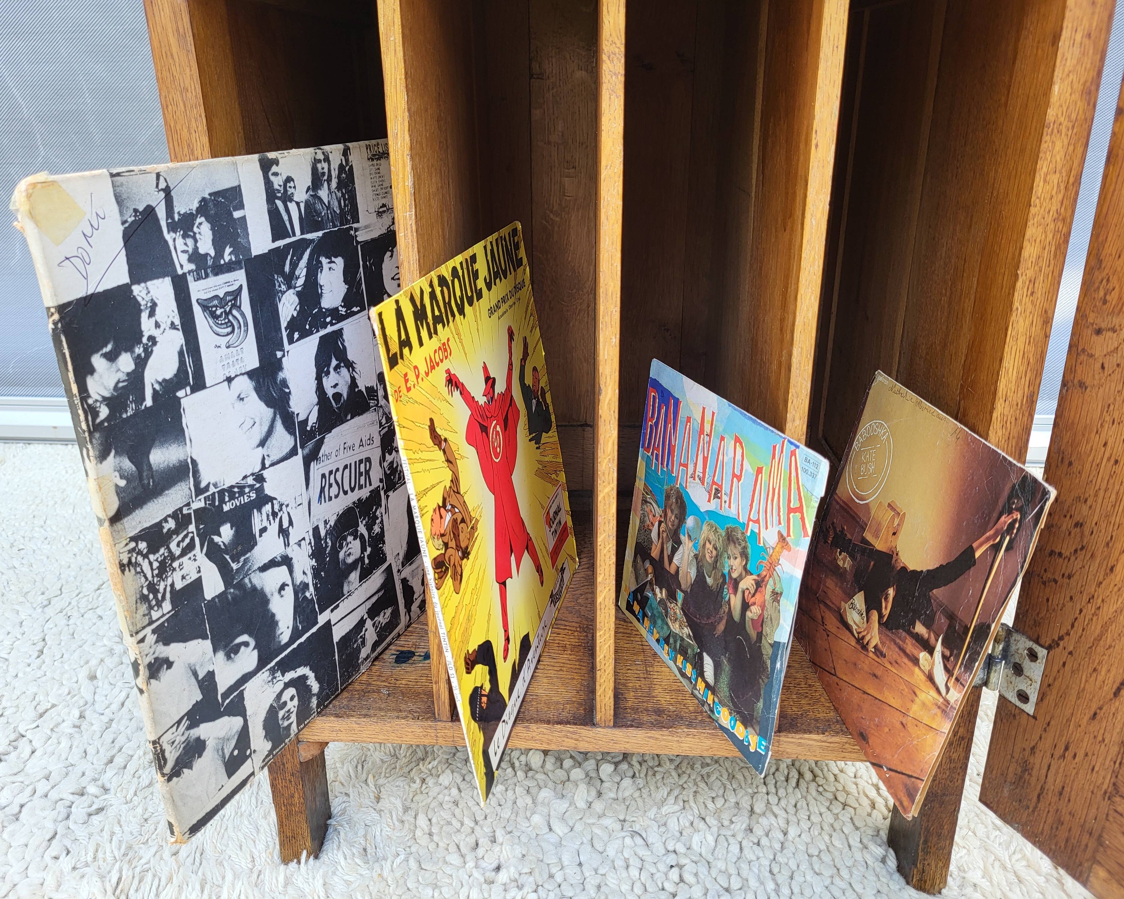 Trade furniture 257 Art Deco bookcase 1925