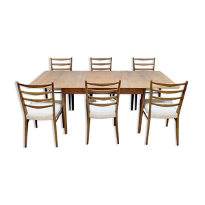Table & chaises de cees