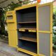 Armoire parisienne jaune poudrée 1950