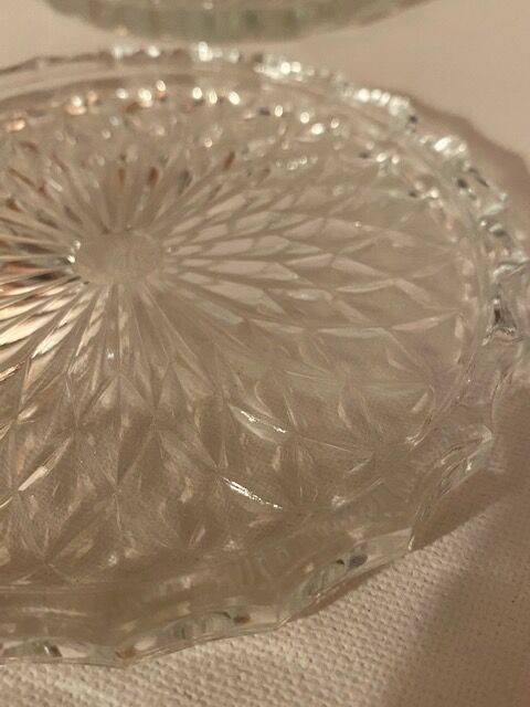 Set of one table mat and two crystal bottle bottoms