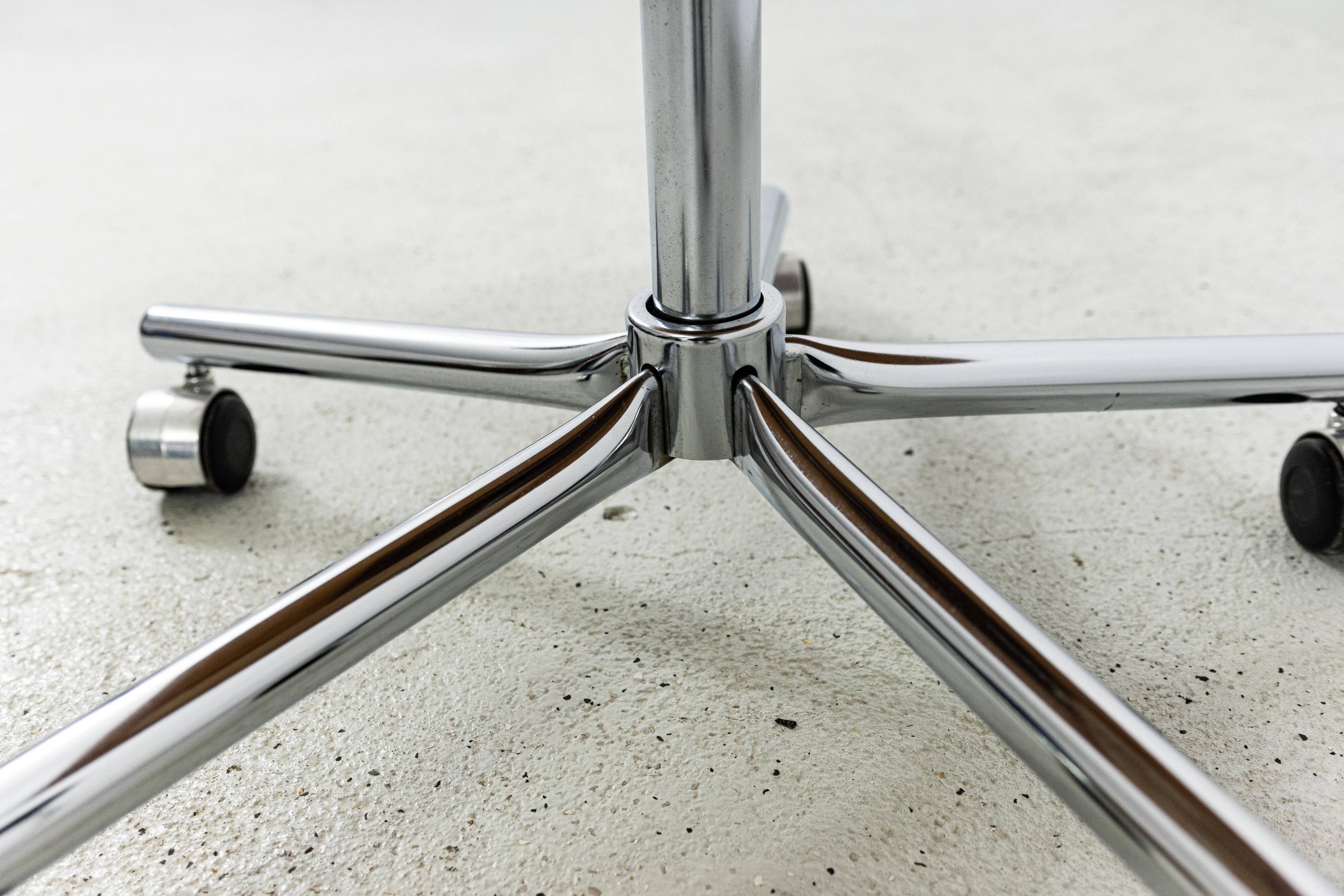 Swivel Chair from Kovona in Kvadrat, 1990s