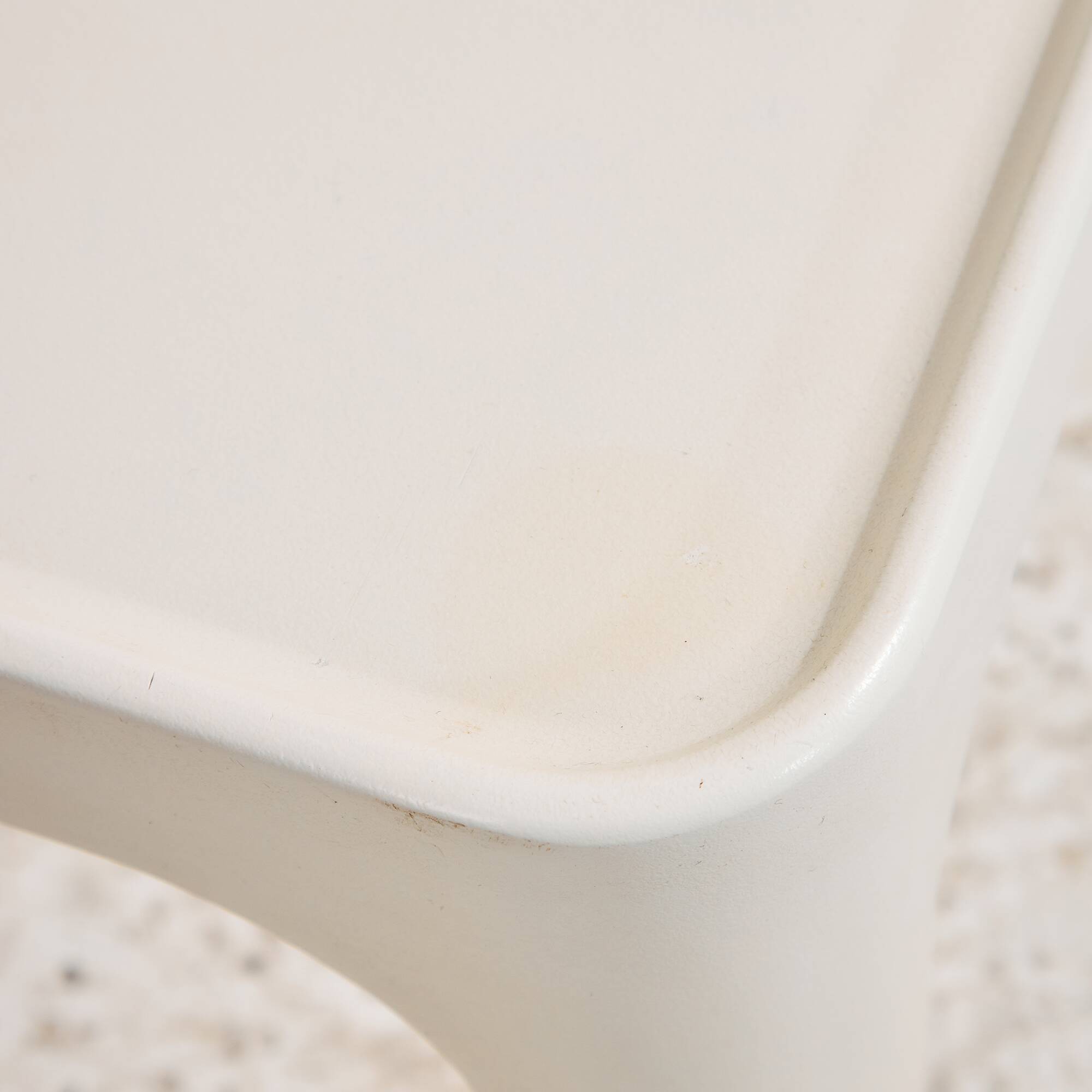 MK10112 Plastic coffee table by Preben Fabricius