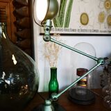 Lampe Jieldé métallisée verte