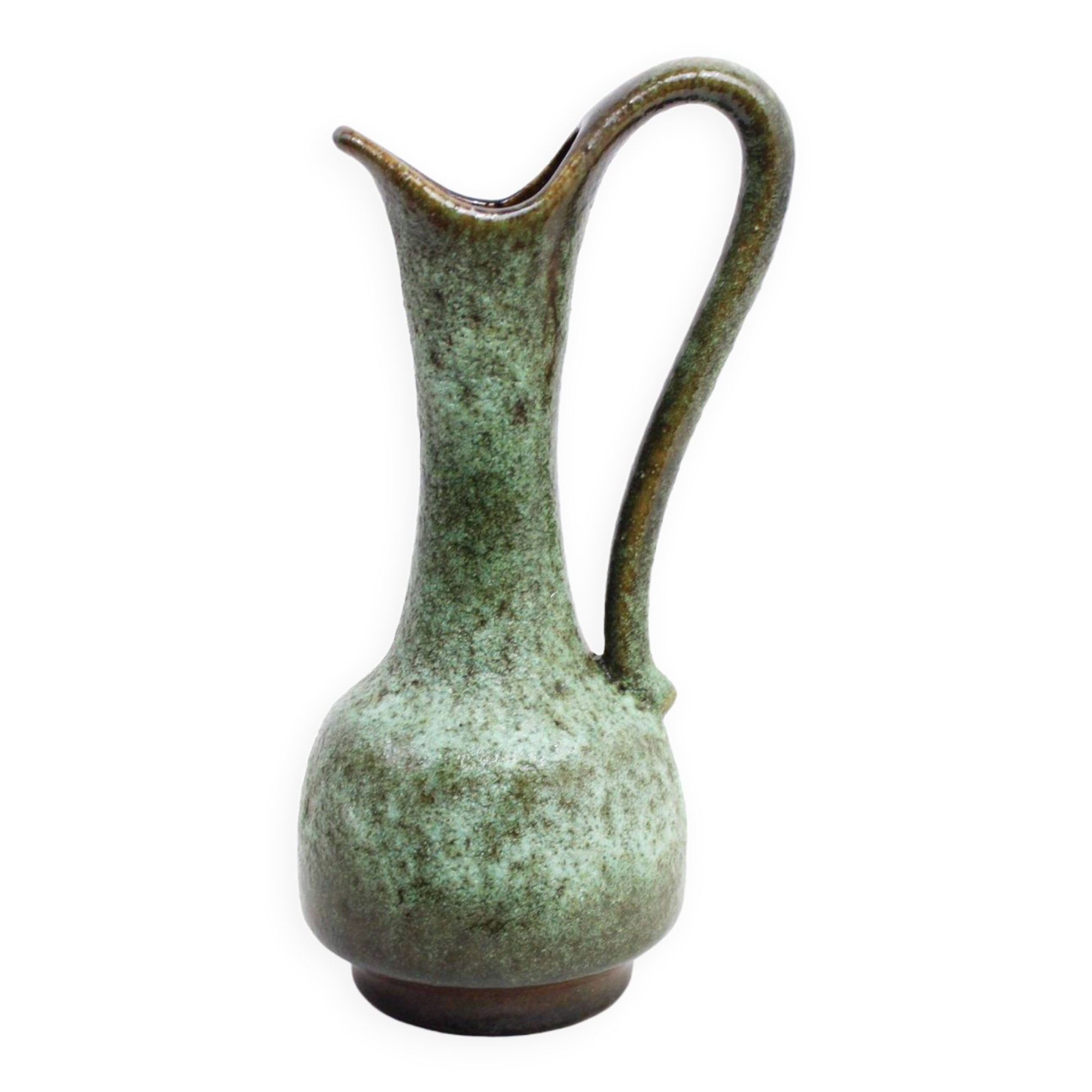 WG pitcher vase 1970