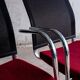 Lot de 4 chaises cantilever avec assise bordeaux et dossier en maille