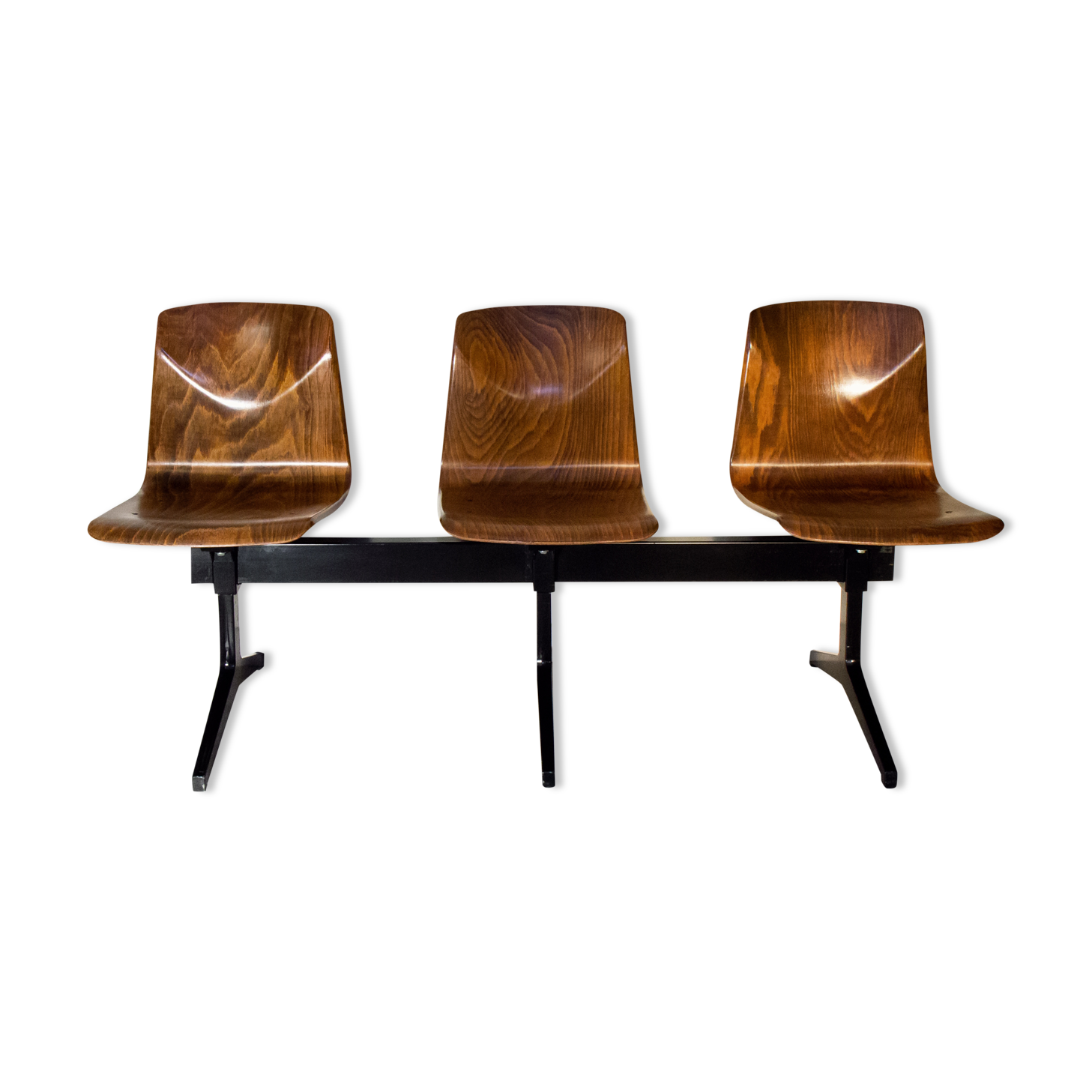 Suite de 3 chaises bois sur poutre Mullca