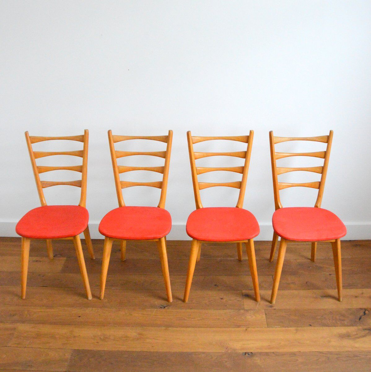 Suite de 4 chaises vintage 1960s