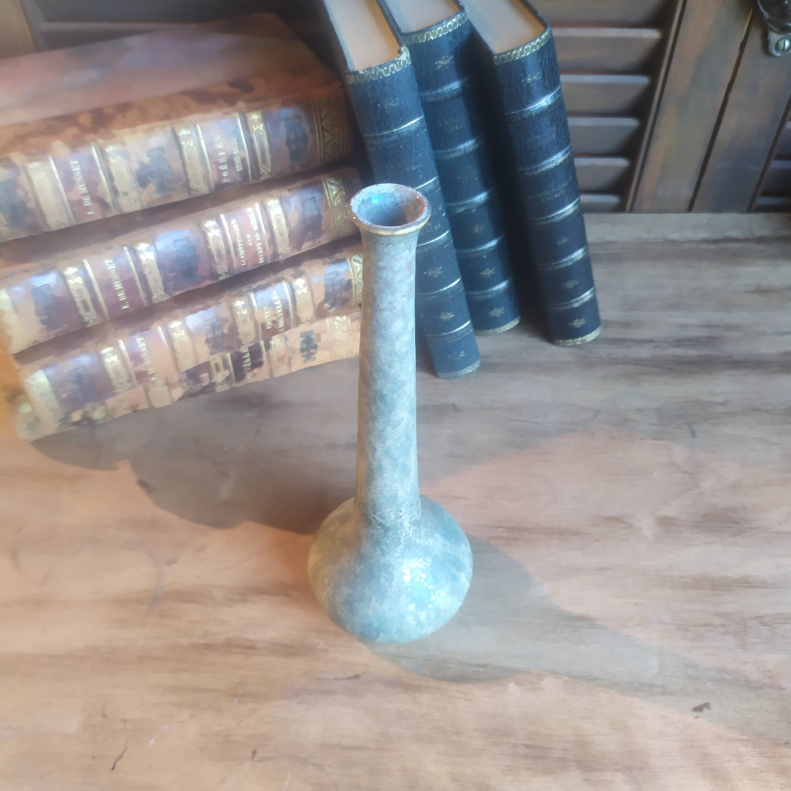 Balsam-shaped soliflore in enamelled stoneware