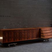 Wilhelm Renz. Enfilade en palissandre et stratifié. Circa 1960-70.