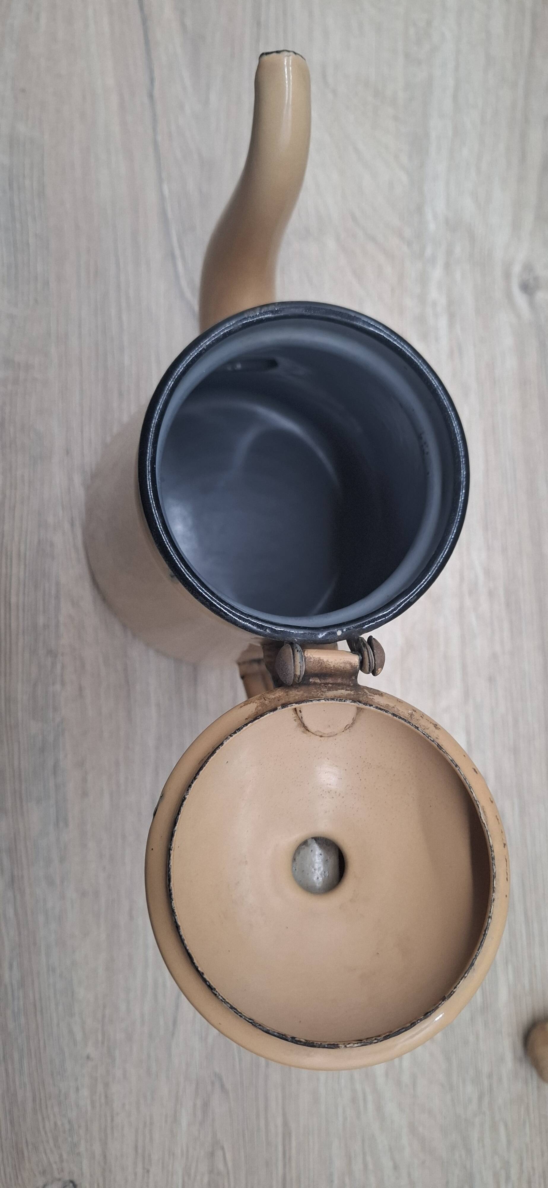 Beige enamel coffee pot