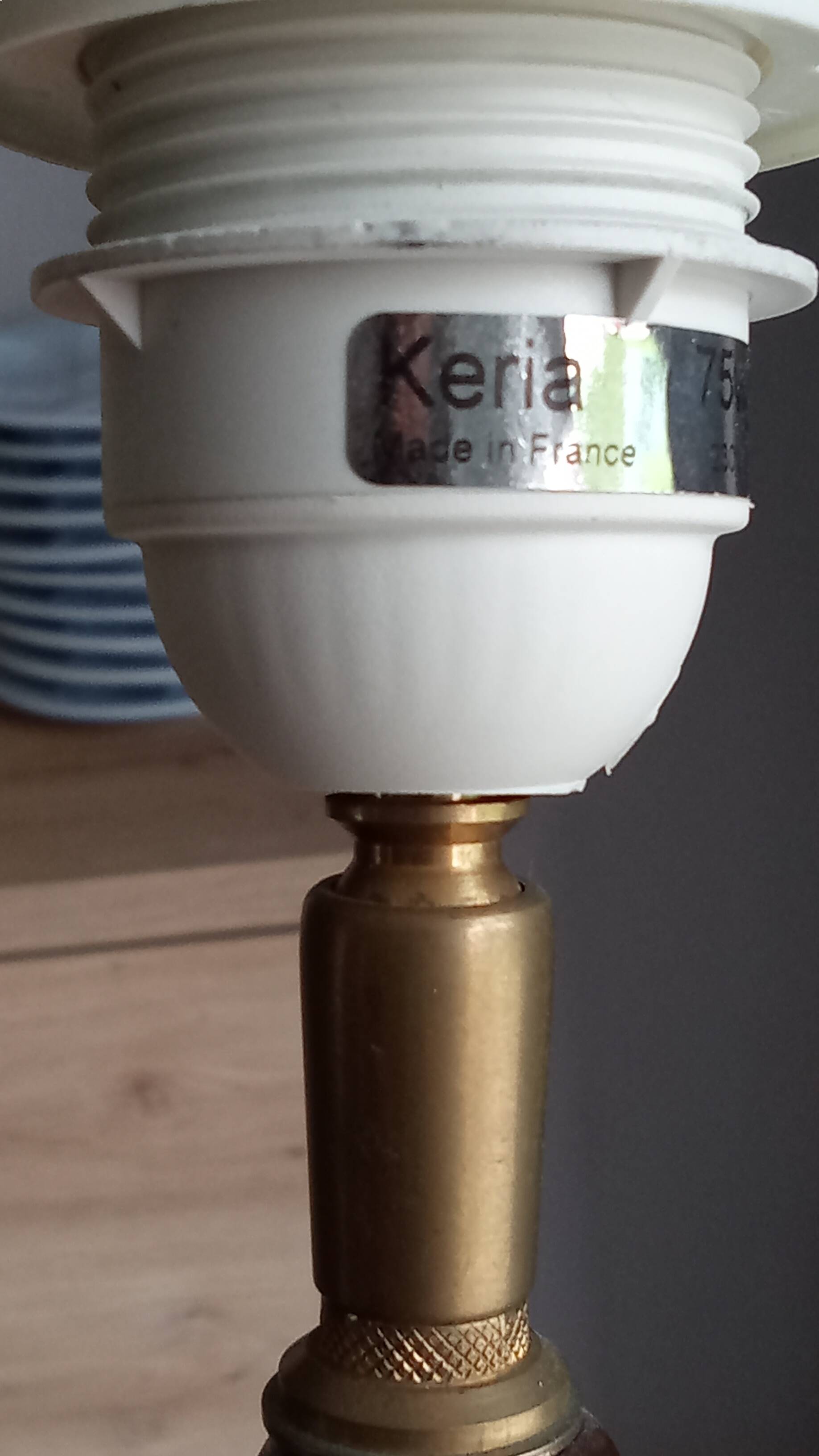 Keria ceramic floor lamp in vintage design