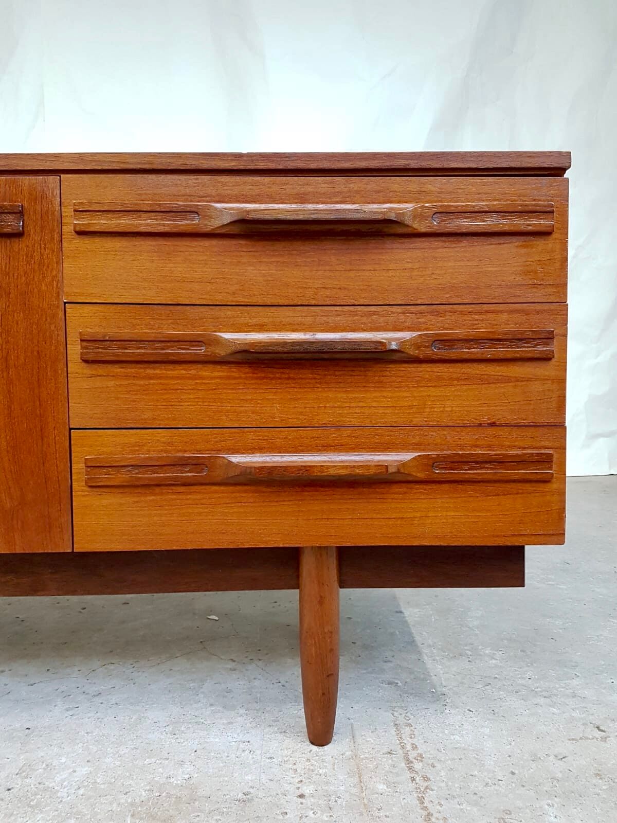 Teak sideboard, 70s